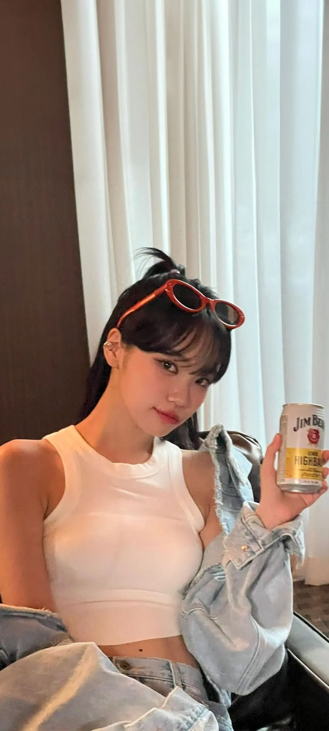 Wallpaper layar kunci hp Kim Chae-won 4K HD download — IZ*ONE, LE SSERAFIM