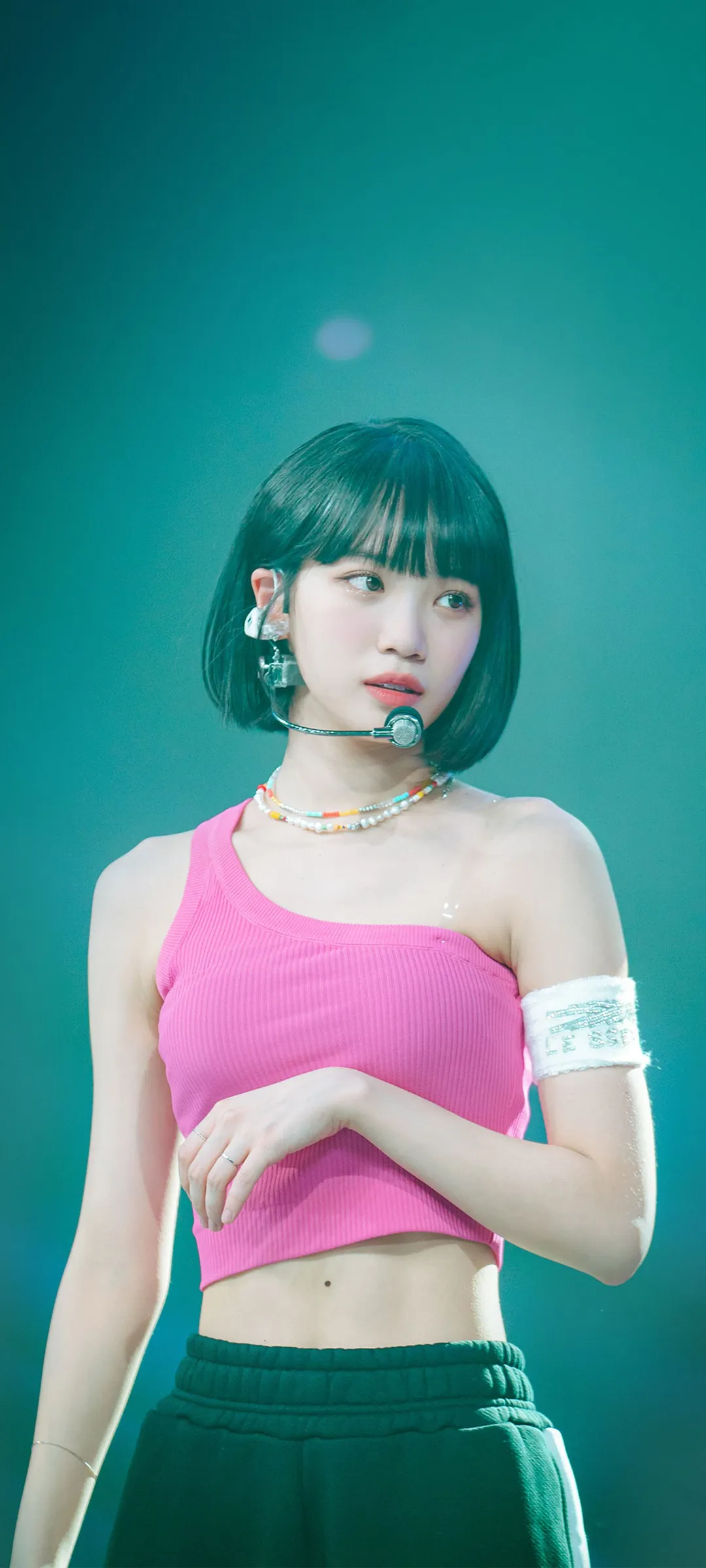 Wallpaper layar kunci hp Kim Chae-won 4K HD download — IZ*ONE, LE SSERAFIM
