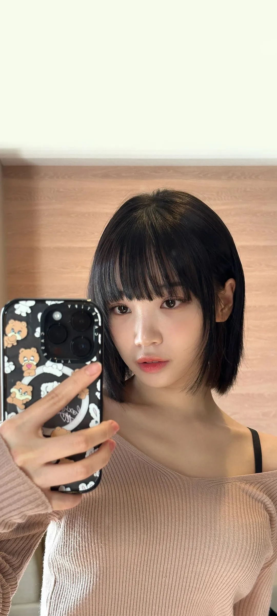 Wallpaper layar kunci hp Kim Chae-won 4K HD download — IZ*ONE, LE SSERAFIM