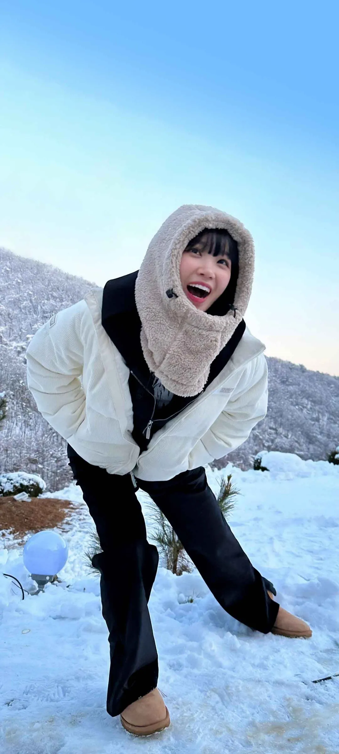 Wallpaper layar kunci hp Kim Chae-won 4K HD download — IZ*ONE, LE SSERAFIM