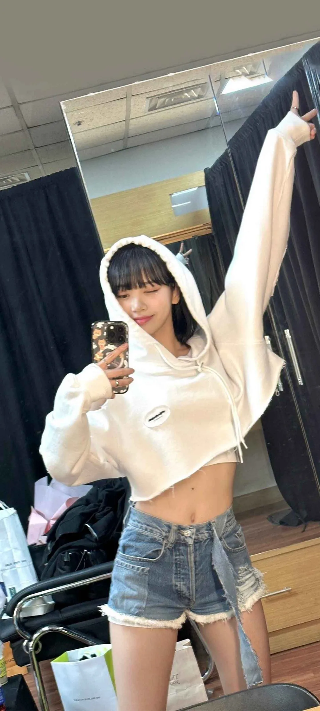 Wallpaper layar kunci hp Kim Chae-won 4K HD download — IZ*ONE, LE SSERAFIM