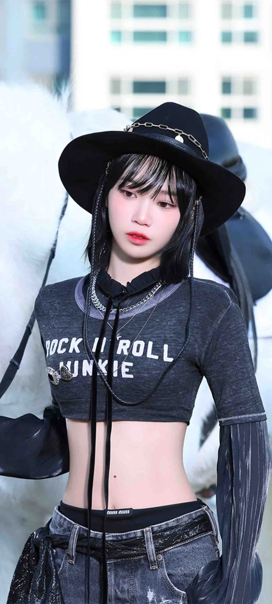 Wallpaper layar kunci hp Kim Chae-won 4K HD download — IZ*ONE, LE SSERAFIM