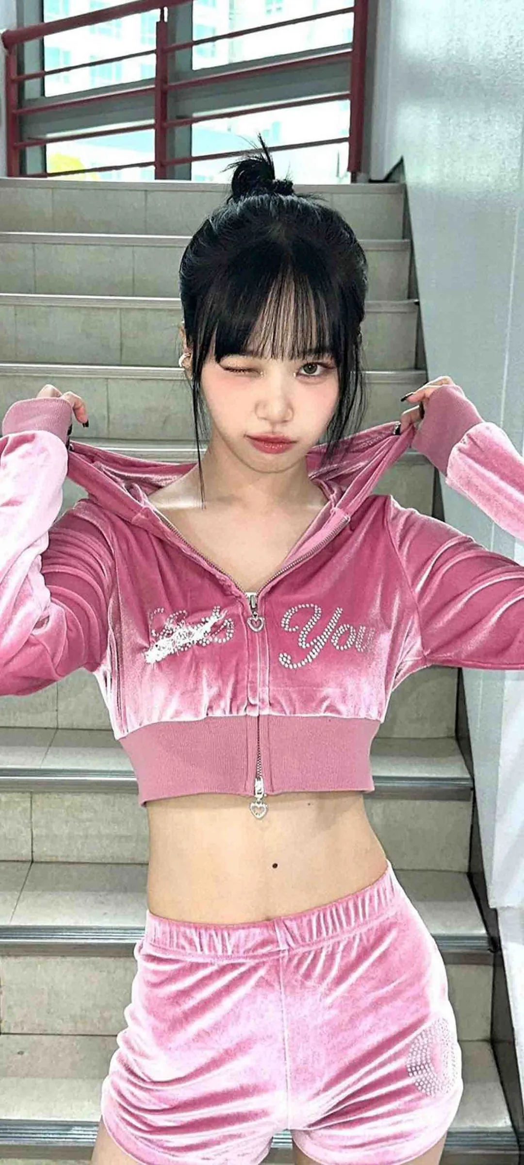 วอลเปเปอร์ หน้าจอล็อก มือถือ คิม แชวอน 4K HD ดาวน์โหลด — IZ*ONE, LE SSERAFIM