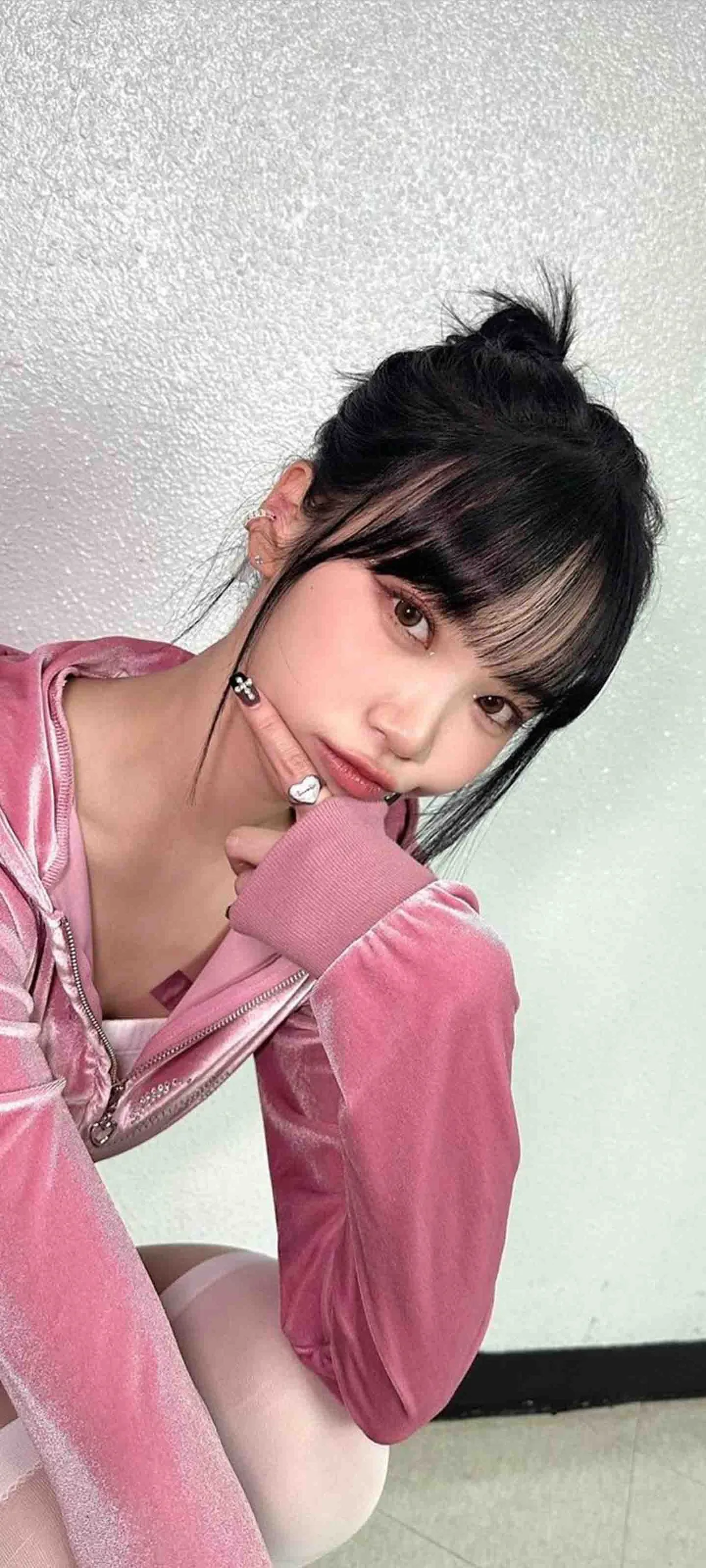 Wallpaper layar kunci hp Kim Chae-won 4K HD download — IZ*ONE, LE SSERAFIM