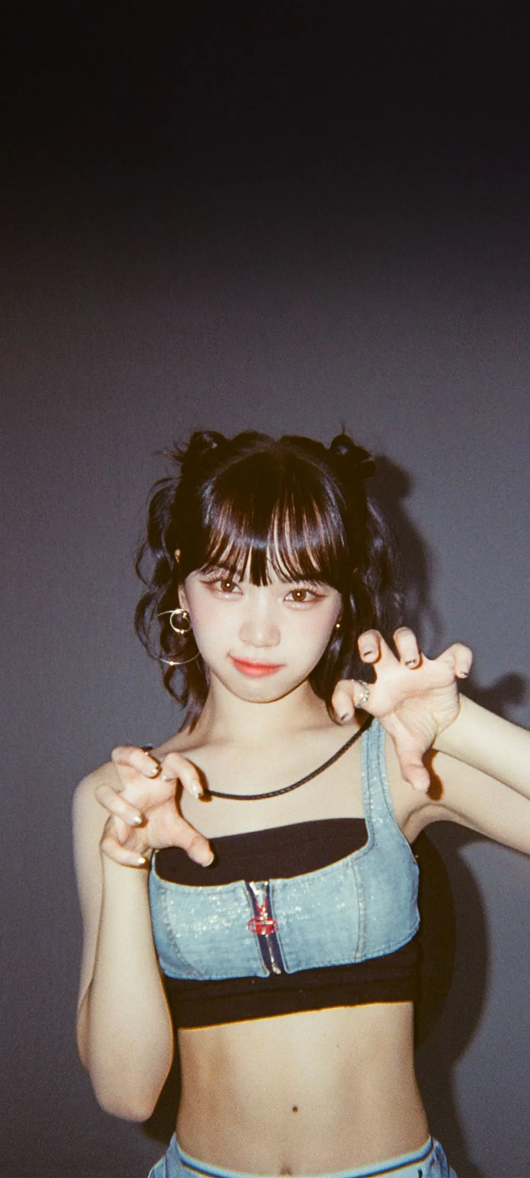 Kim Chae-won lock screen phone wallpaper 4K HD download — IZ*ONE, LE SSERAFIM