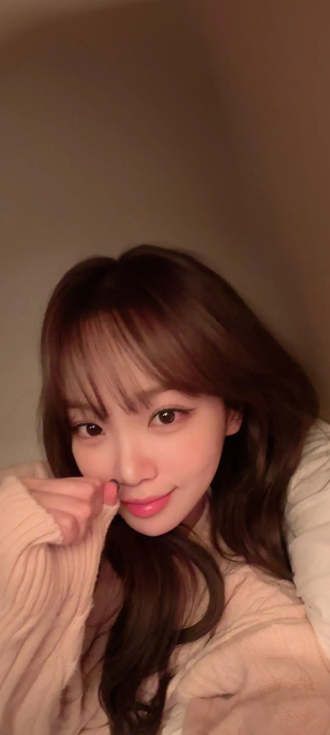 김채원 잠금화면 폰 배경화면 4K HD 다운로드 — 아이즈원, 르세라핌