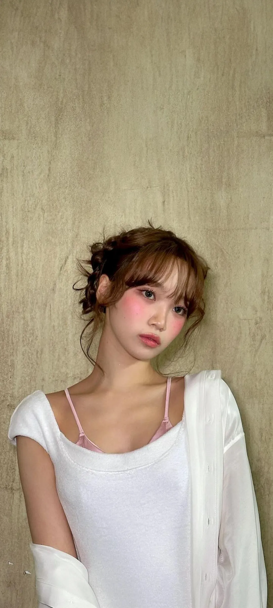 Wallpaper layar kunci hp Kim Chae-won 4K HD download — IZ*ONE, LE SSERAFIM