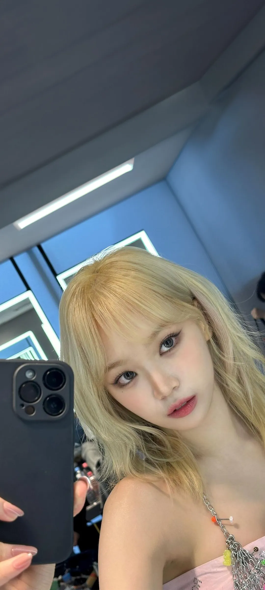 Wallpaper layar kunci hp Kim Chae-won 4K HD download — IZ*ONE, LE SSERAFIM