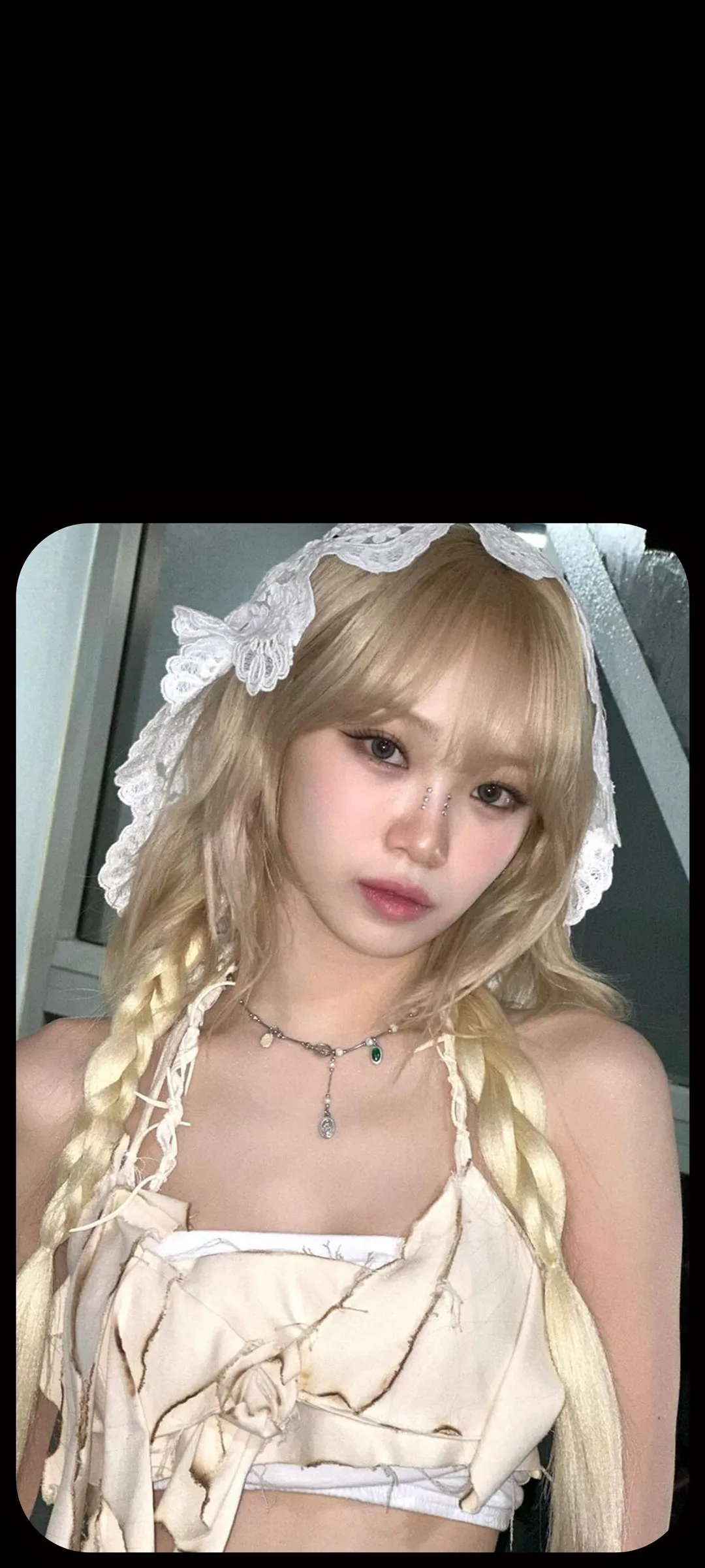 Kim Chae-won lock screen phone wallpaper 4K HD download — IZ*ONE, LE SSERAFIM