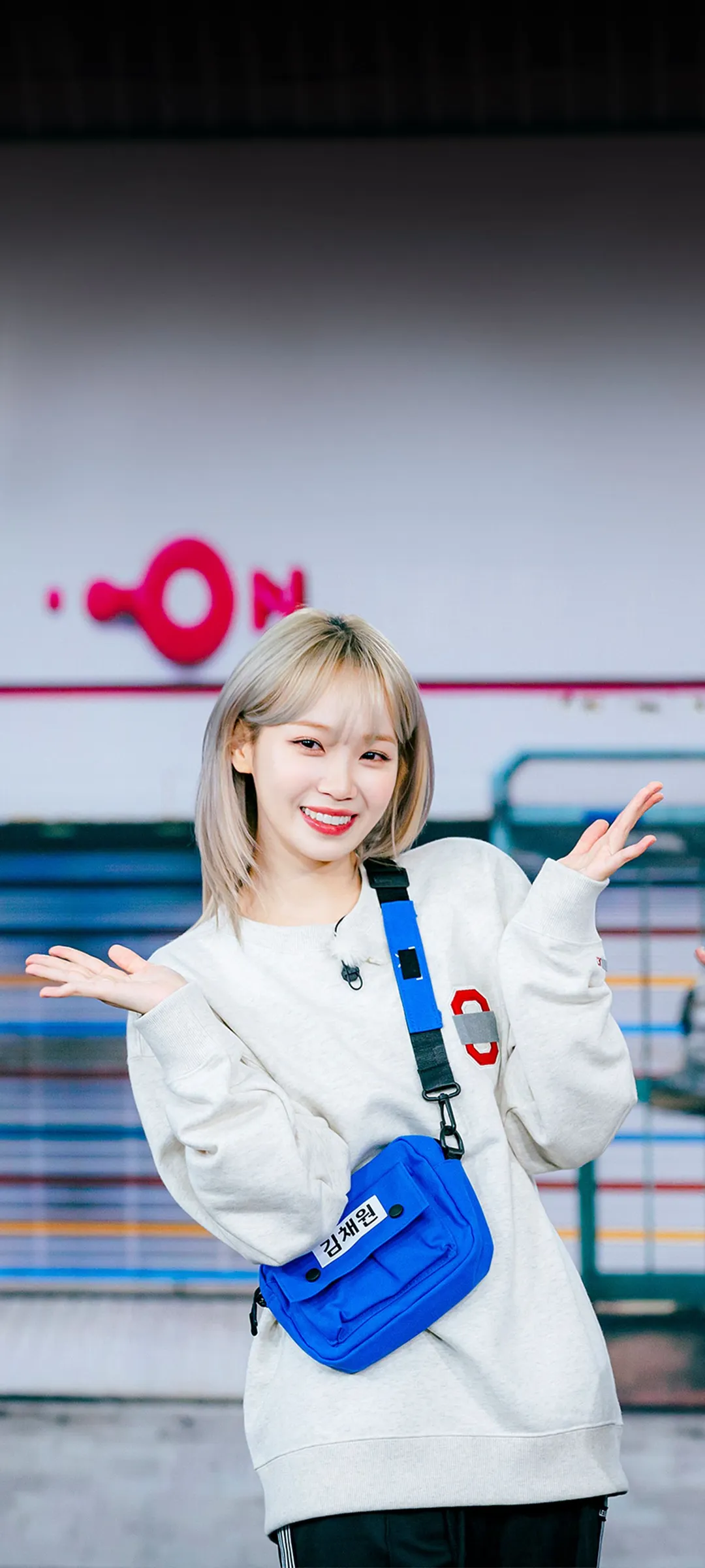 Kim Chae-won lock screen phone wallpaper 4K HD download — IZ*ONE, LE SSERAFIM