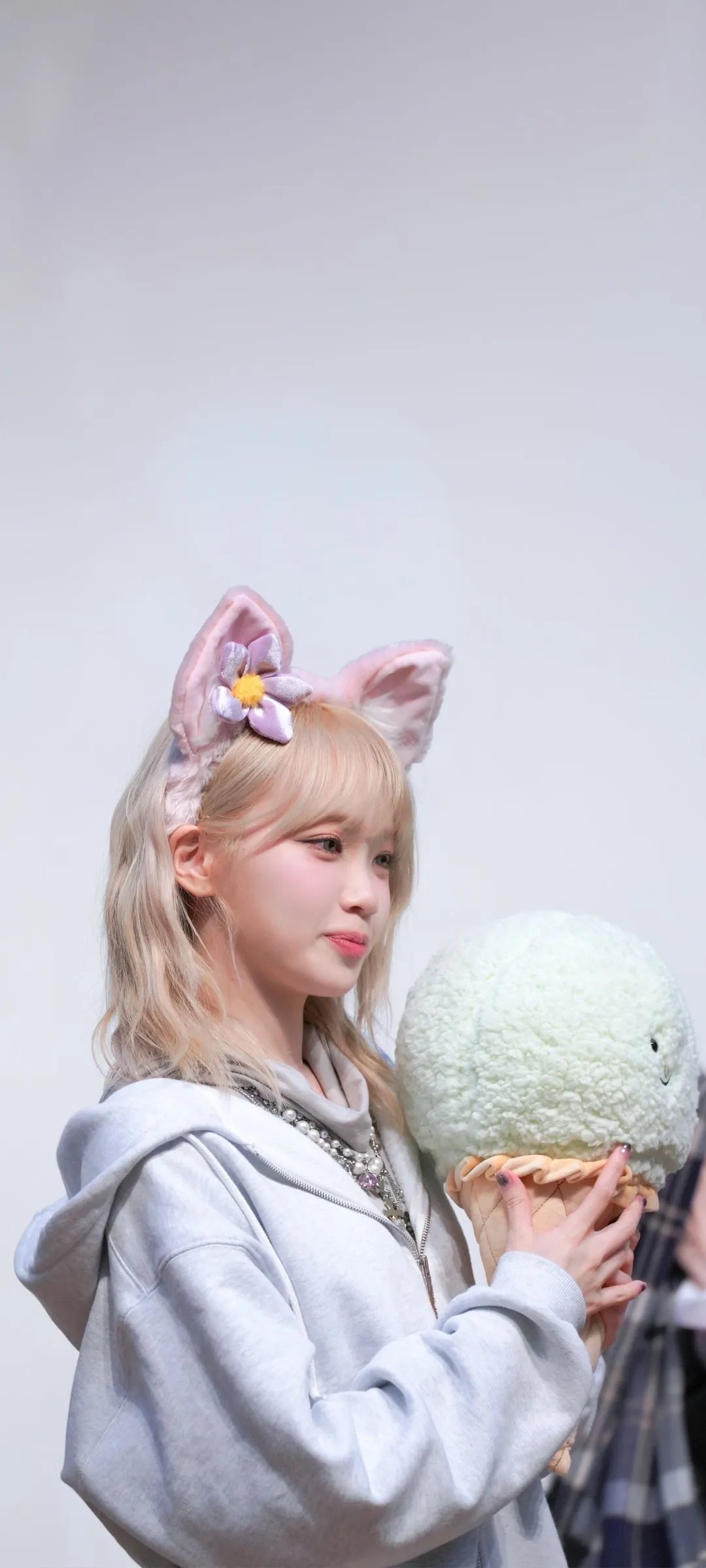 Wallpaper layar kunci hp Kim Chae-won 4K HD download — IZ*ONE, LE SSERAFIM