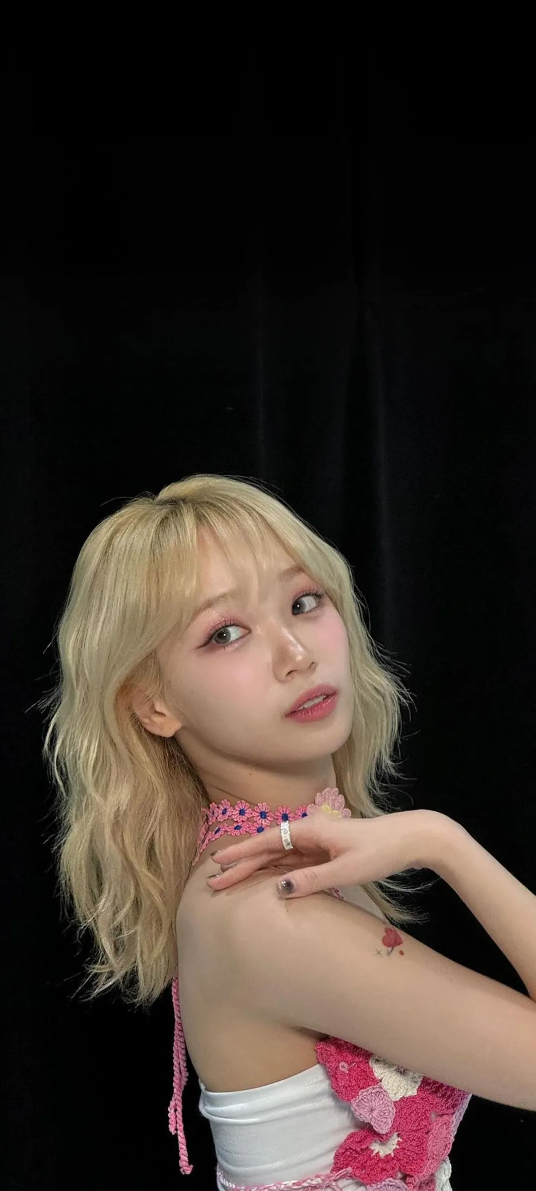 Wallpaper layar kunci hp Kim Chae-won 4K HD download — IZ*ONE, LE SSERAFIM