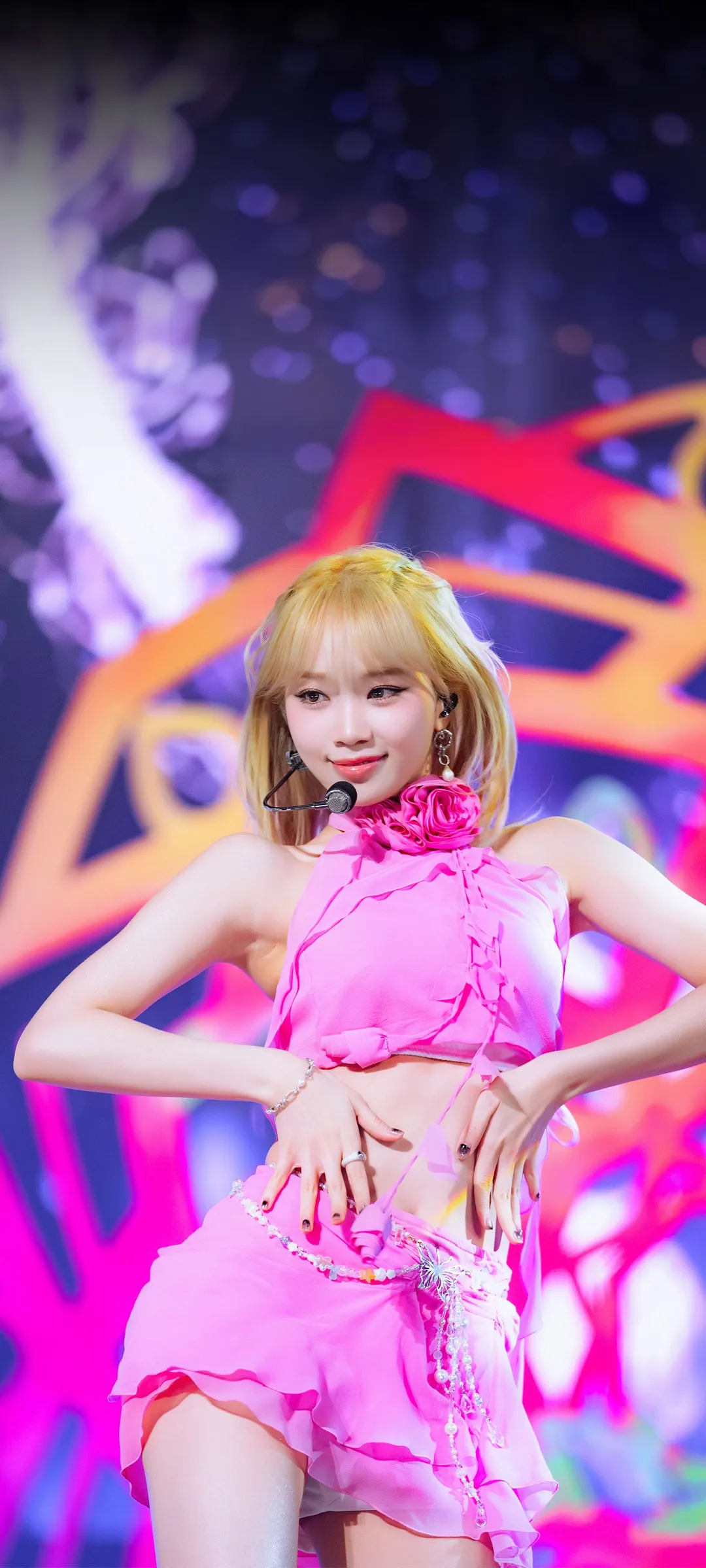 Kim Chae-won lock screen phone wallpaper 4K HD download — IZ*ONE, LE SSERAFIM
