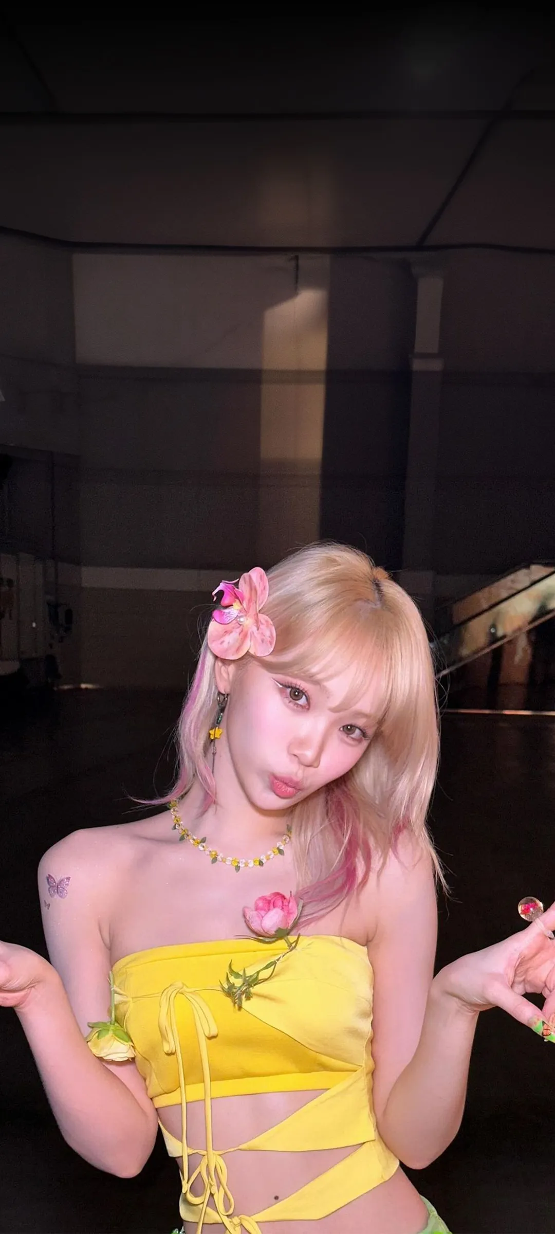 Wallpaper layar kunci hp Kim Chae-won 4K HD download — IZ*ONE, LE SSERAFIM