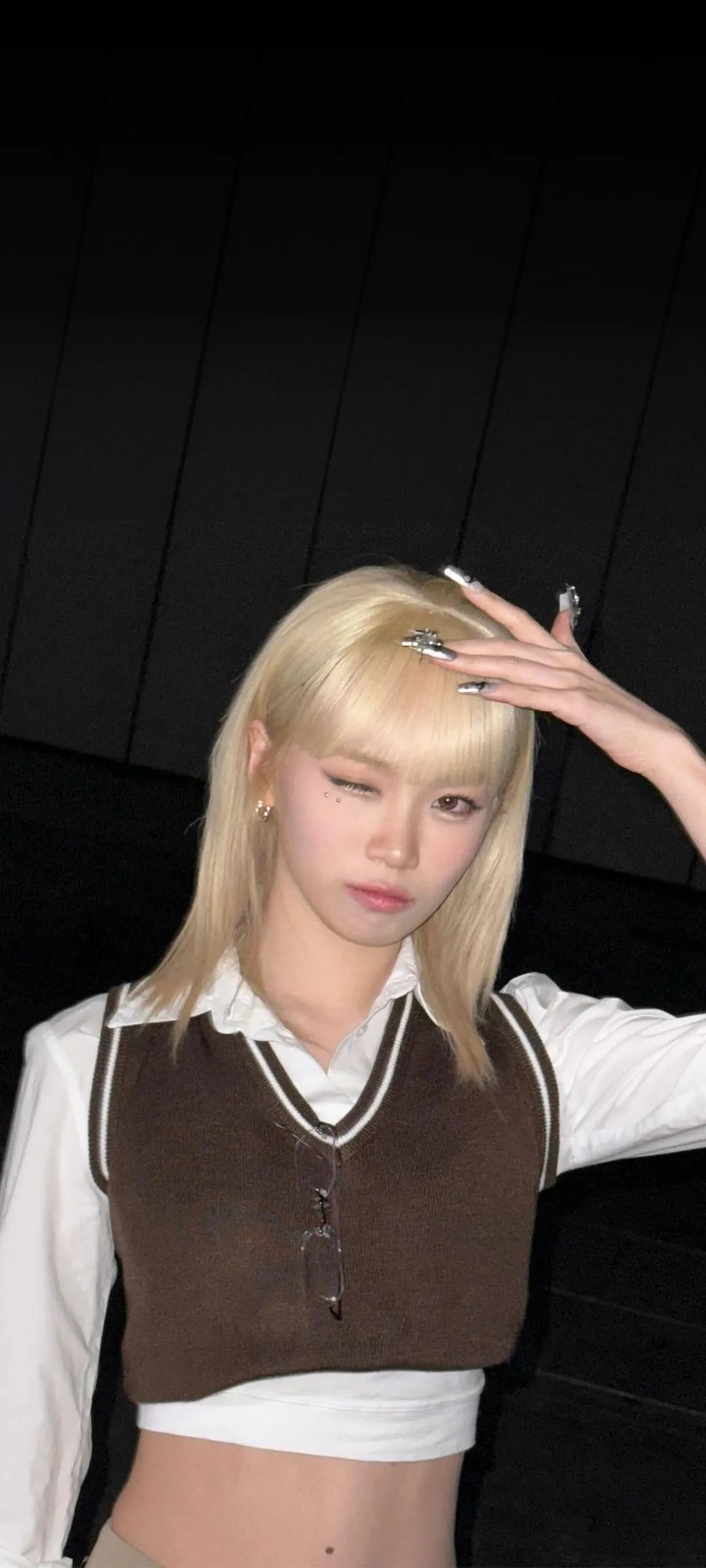 Wallpaper layar kunci hp Kim Chae-won 4K HD download — IZ*ONE, LE SSERAFIM