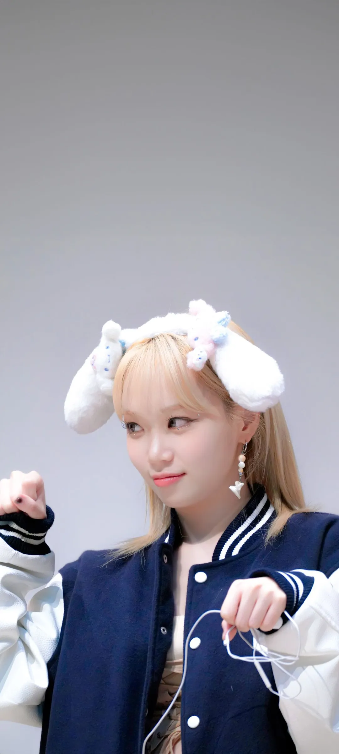 Kim Chae-won lock screen phone wallpaper 4K HD download — IZ*ONE, LE SSERAFIM