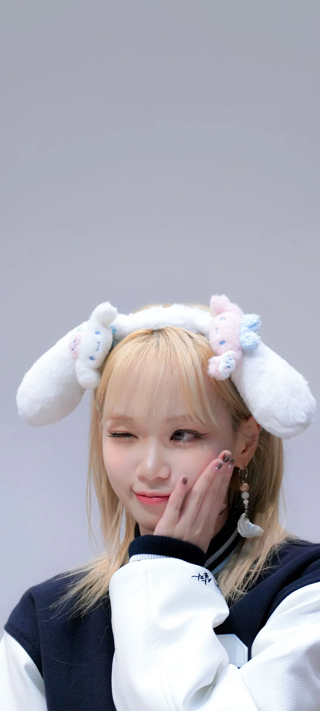 Kim Chae-won lock screen phone wallpaper 4K HD download — IZ*ONE, LE SSERAFIM