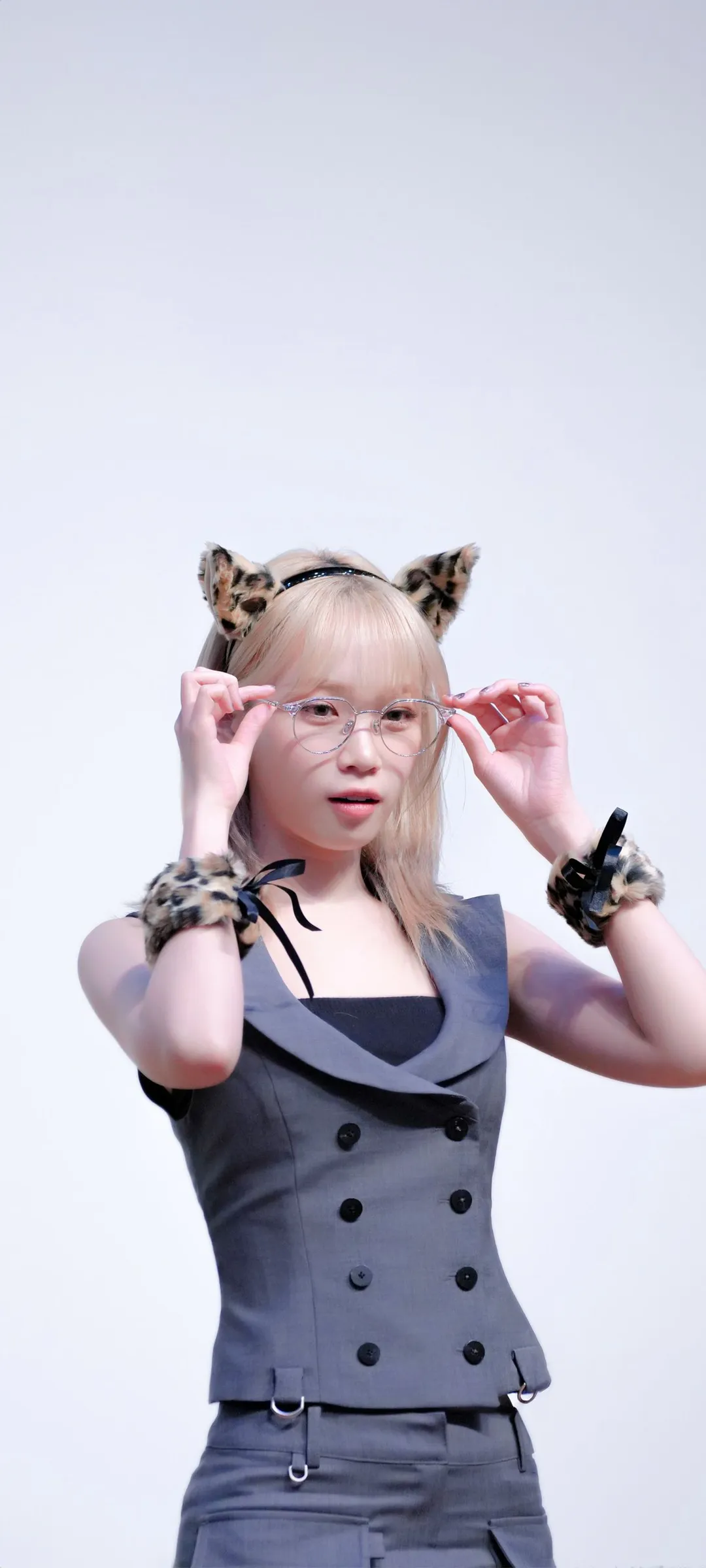 Wallpaper layar kunci hp Kim Chae-won 4K HD download — IZ*ONE, LE SSERAFIM