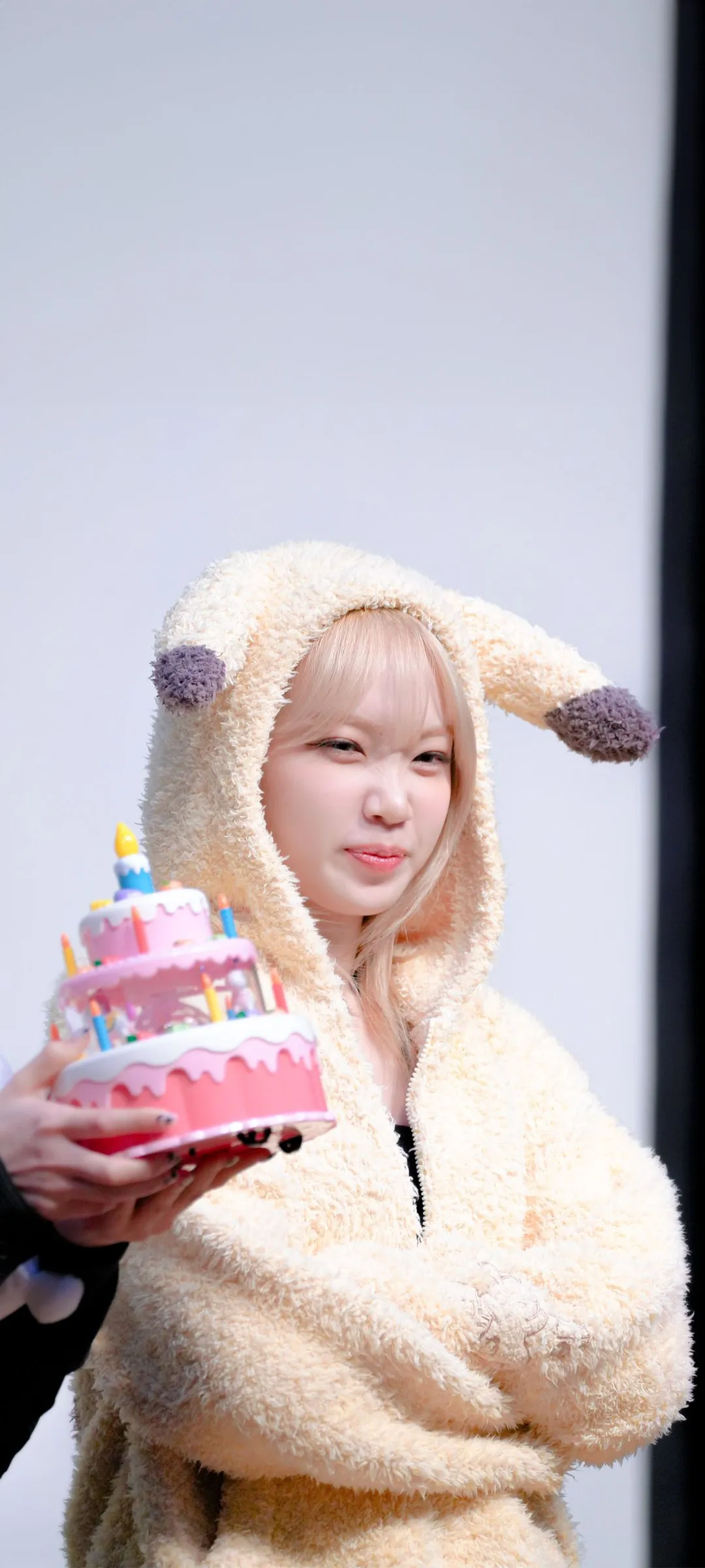 Wallpaper layar kunci hp Kim Chae-won 4K HD download — IZ*ONE, LE SSERAFIM