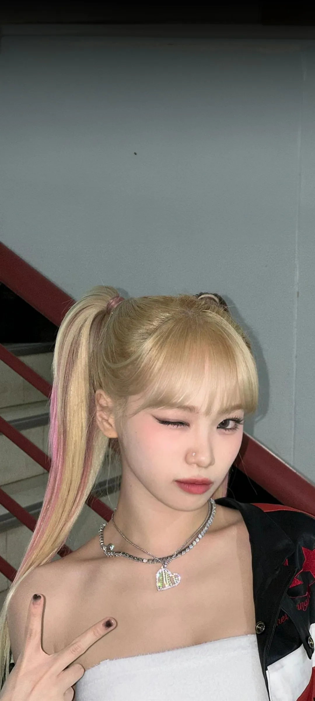 Wallpaper layar kunci hp Kim Chae-won 4K HD download — IZ*ONE, LE SSERAFIM