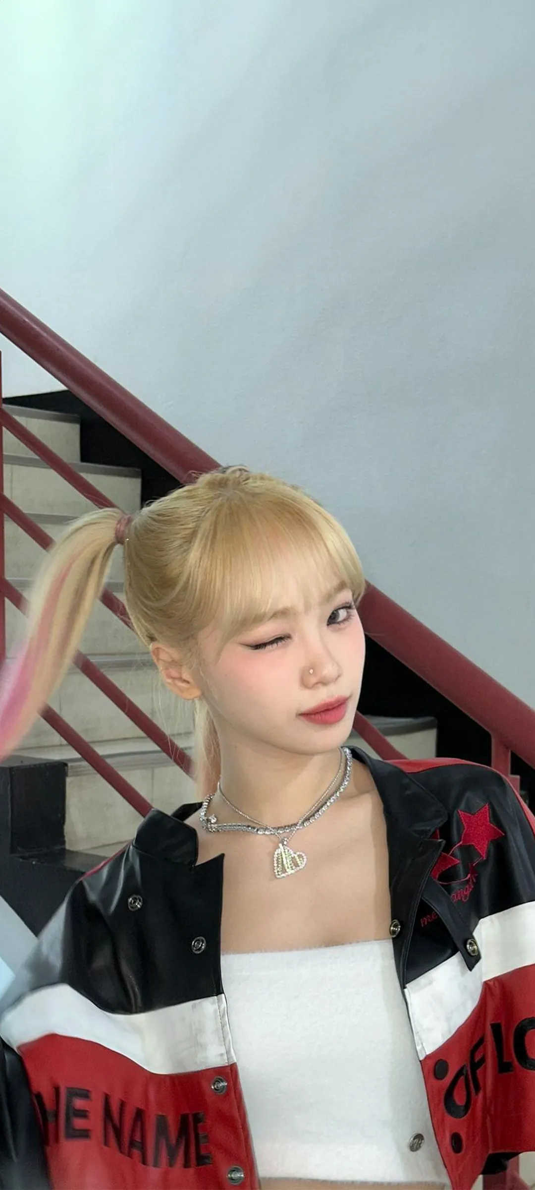 Wallpaper layar kunci hp Kim Chae-won 4K HD download — IZ*ONE, LE SSERAFIM