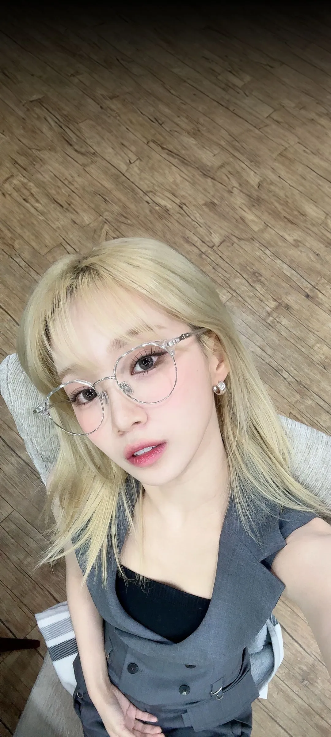 김채원 잠금화면 폰 배경화면 4K HD 다운로드 — 아이즈원, 르세라핌