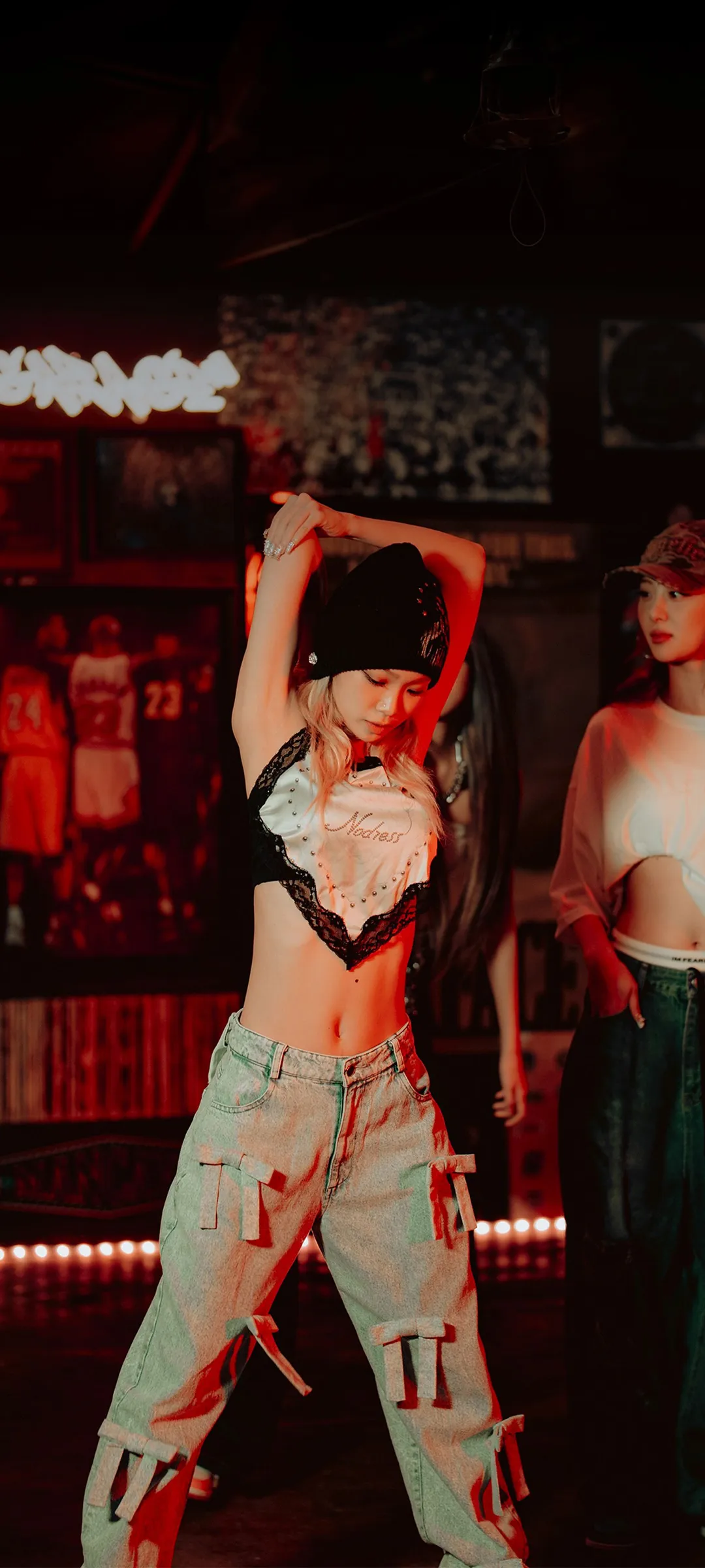 Wallpaper layar kunci hp Kim Chae-won 4K HD download — IZ*ONE, LE SSERAFIM
