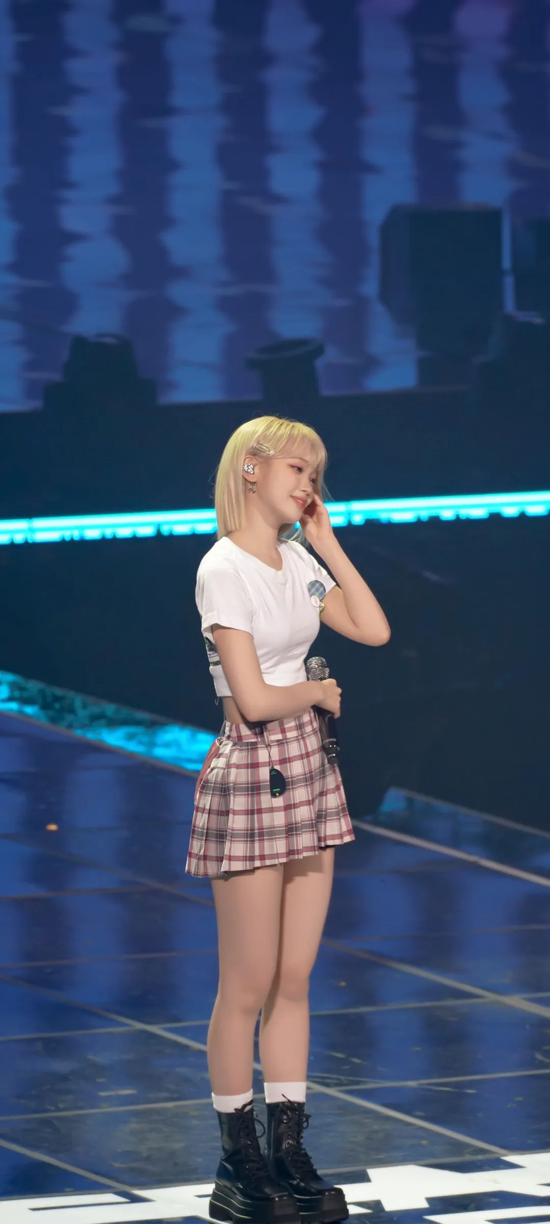 Wallpaper layar kunci hp Kim Chae-won 4K HD download — IZ*ONE, LE SSERAFIM