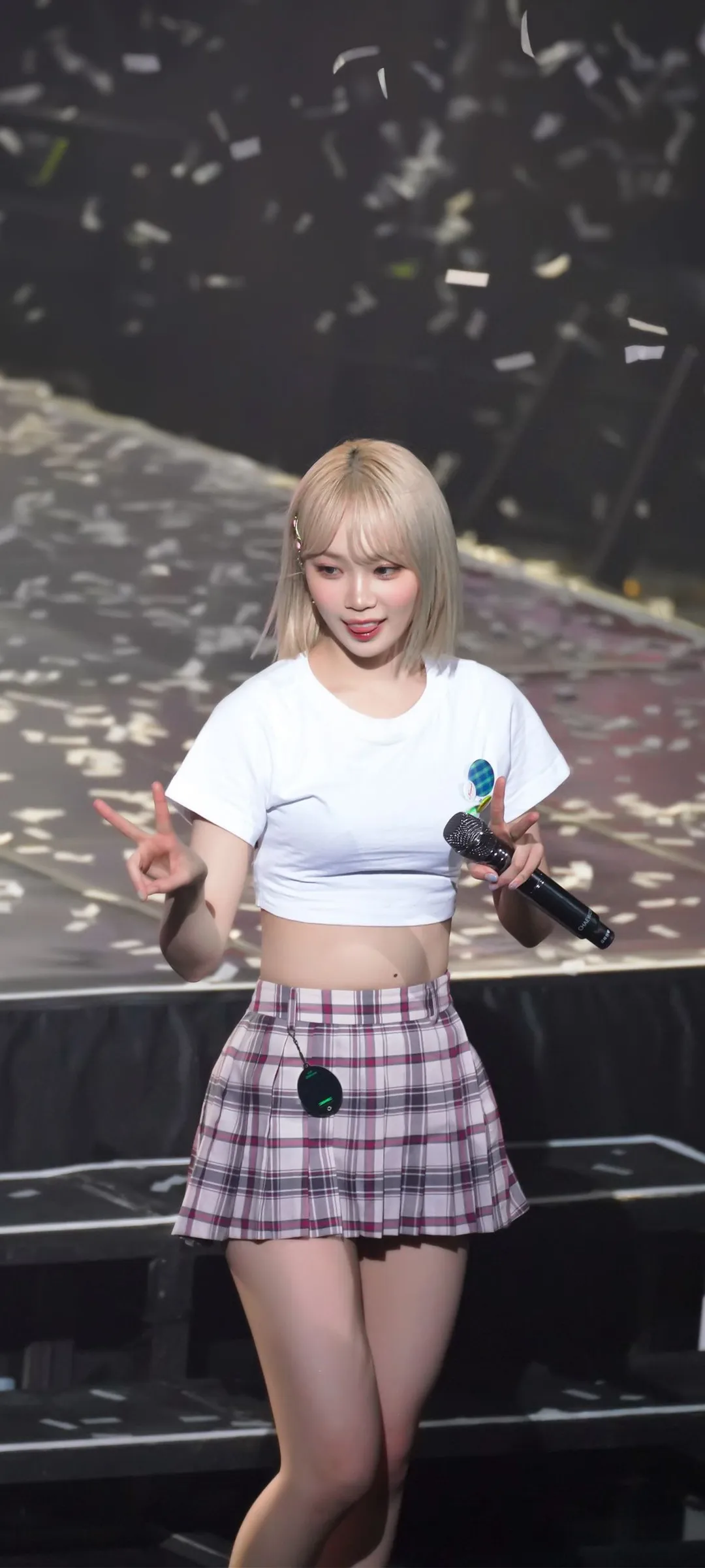Wallpaper layar kunci hp Kim Chae-won 4K HD download — IZ*ONE, LE SSERAFIM