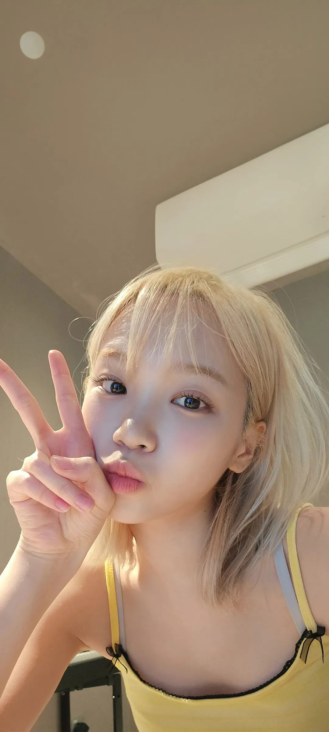 Wallpaper layar kunci hp Kim Chae-won 4K HD download — IZ*ONE, LE SSERAFIM