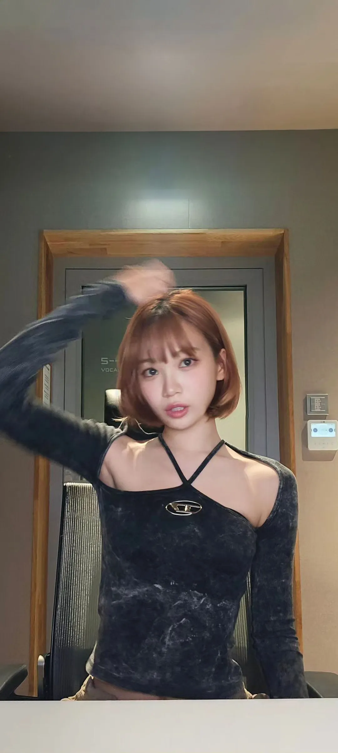 Wallpaper layar kunci hp Kim Chae-won 4K HD download — IZ*ONE, LE SSERAFIM