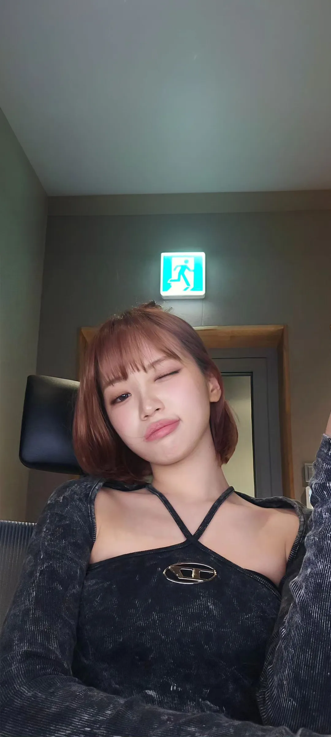 Wallpaper layar kunci hp Kim Chae-won 4K HD download — IZ*ONE, LE SSERAFIM