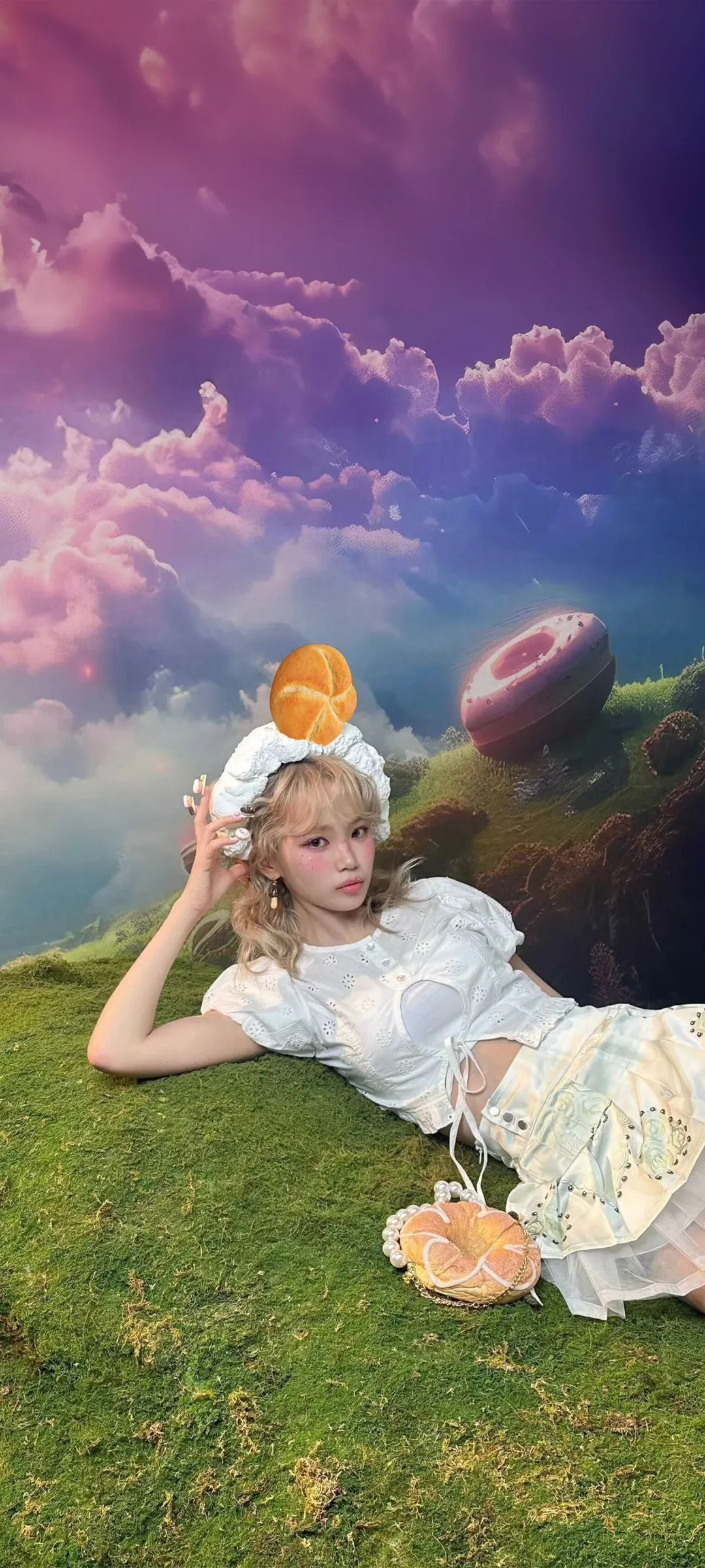 Kim Chae-won lock screen phone wallpaper 4K HD download — IZ*ONE, LE SSERAFIM