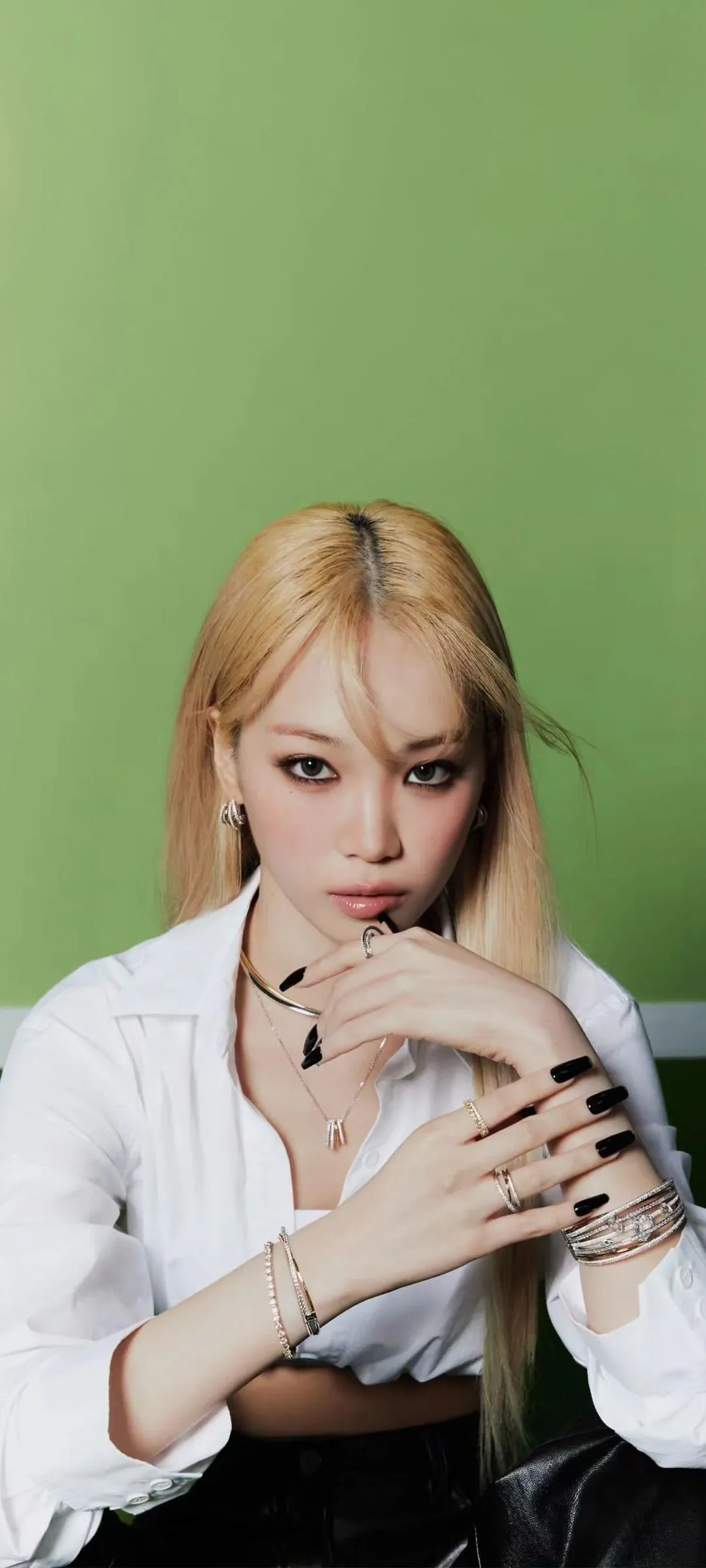 Fondo de pantalla de bloqueo móvil de Kim Chae-won 4K HD descargar — IZ*ONE, LE SSERAFIM