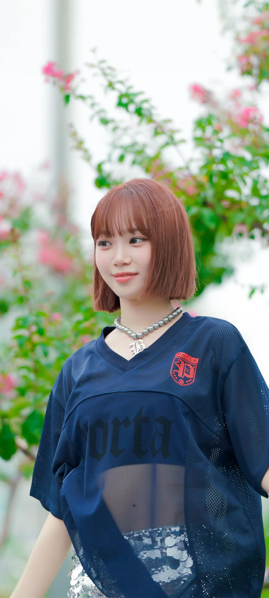 김채원 잠금화면 폰 배경화면 4K HD 다운로드 — 아이즈원, 르세라핌