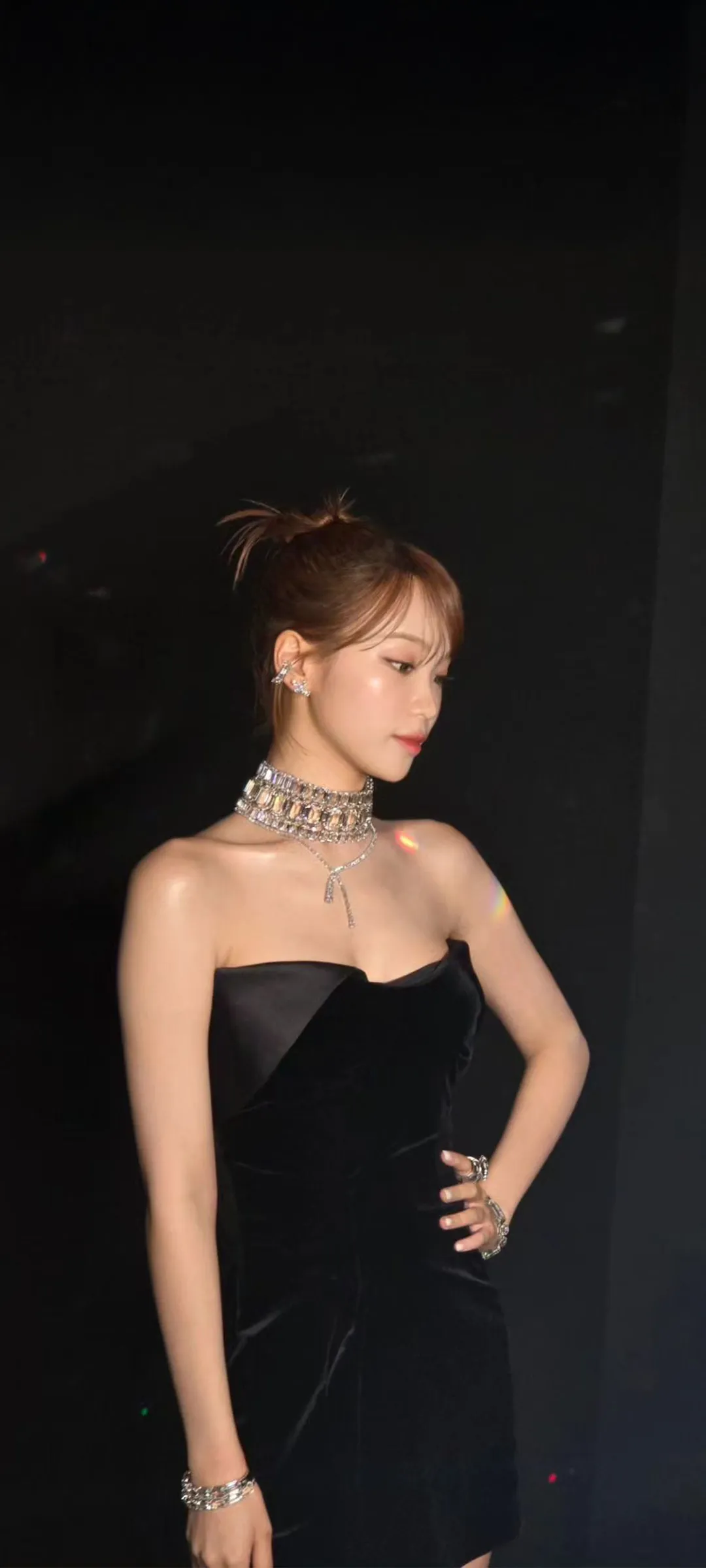 Wallpaper layar kunci hp Kim Chae-won 4K HD download — IZ*ONE, LE SSERAFIM