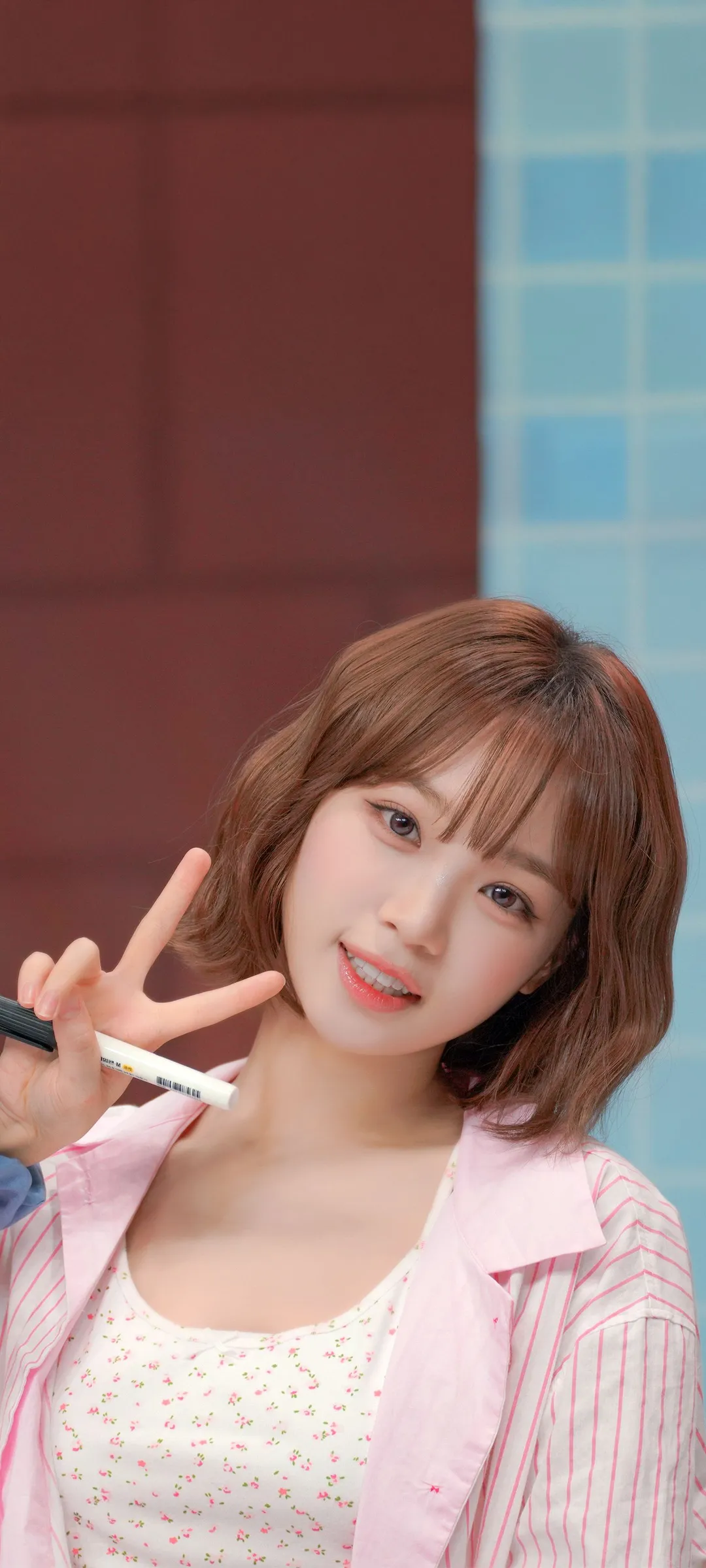 Kim Chae-won lock screen phone wallpaper 4K HD download — IZ*ONE, LE SSERAFIM