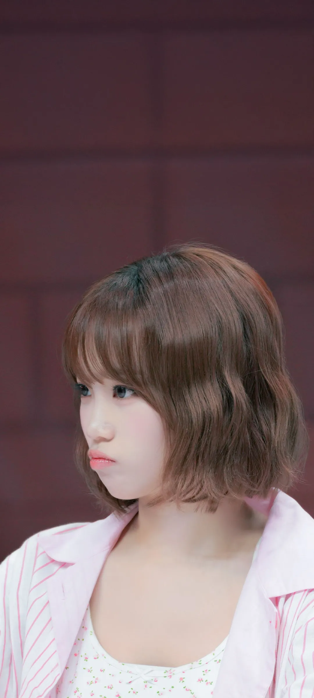 김채원 잠금화면 폰 배경화면 4K HD 다운로드 — 아이즈원, 르세라핌