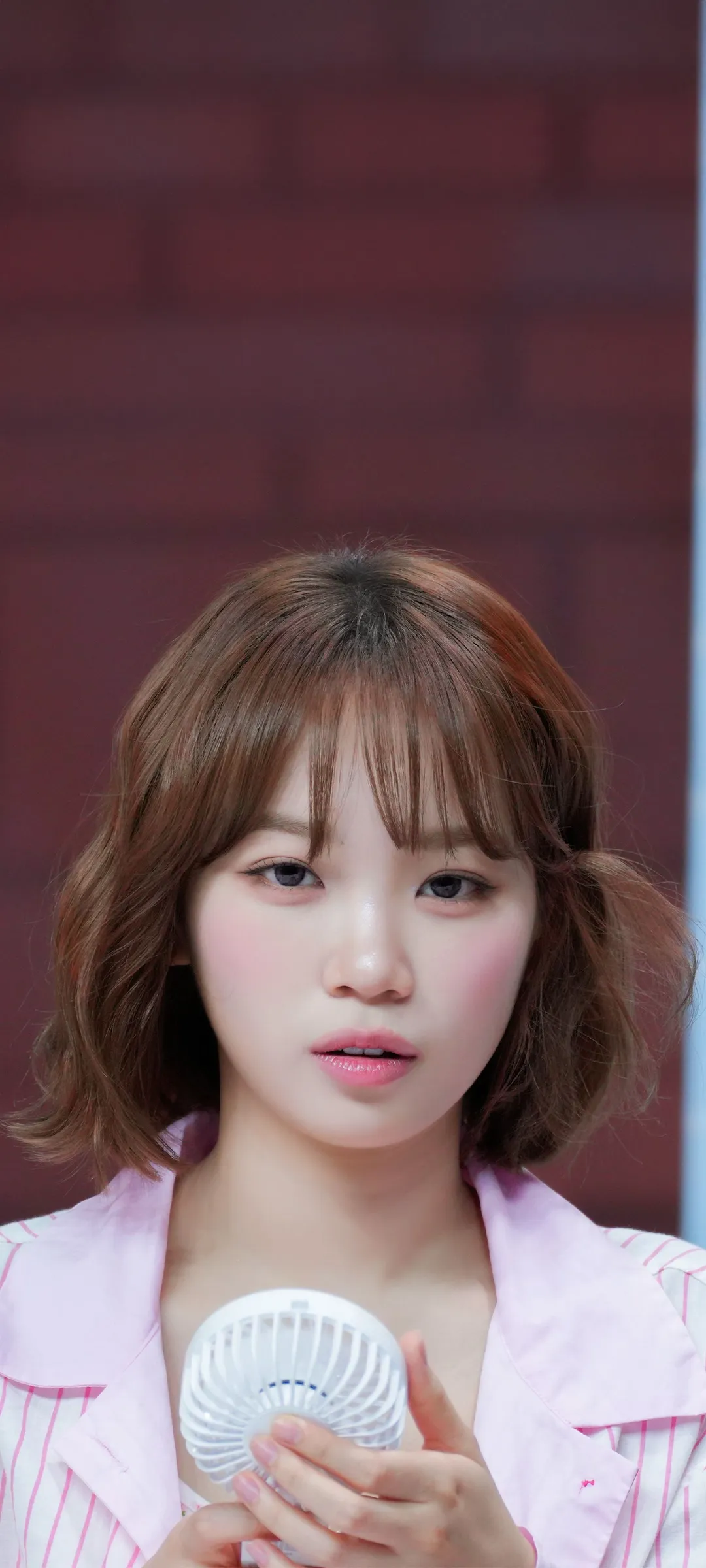 김채원 잠금화면 폰 배경화면 4K HD 다운로드 — 아이즈원, 르세라핌
