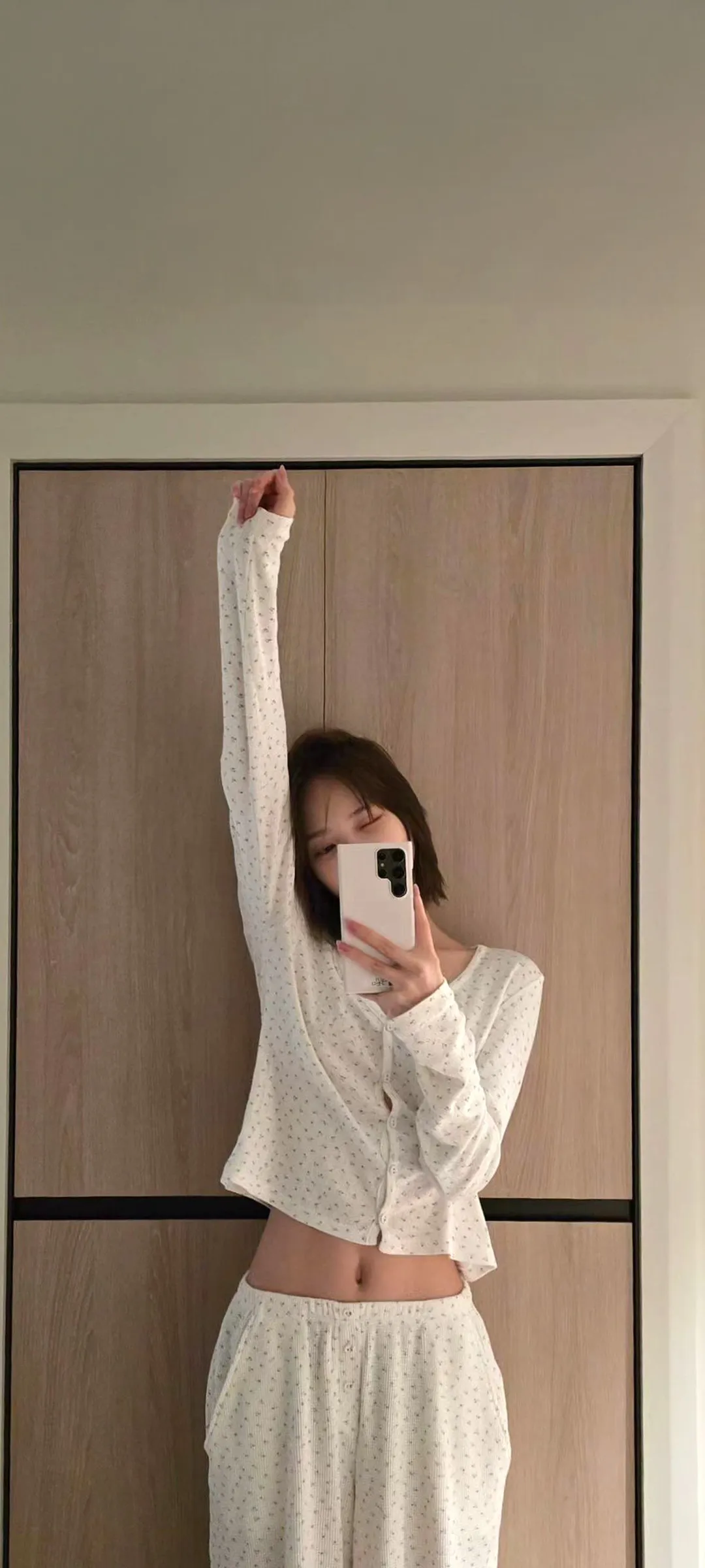 Wallpaper layar kunci hp Kim Chae-won 4K HD download — IZ*ONE, LE SSERAFIM