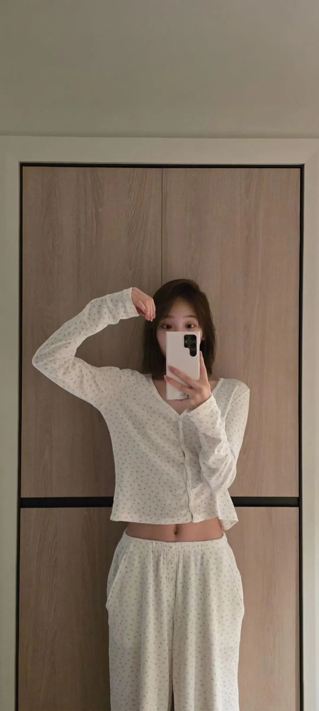 Wallpaper layar kunci hp Kim Chae-won 4K HD download — IZ*ONE, LE SSERAFIM