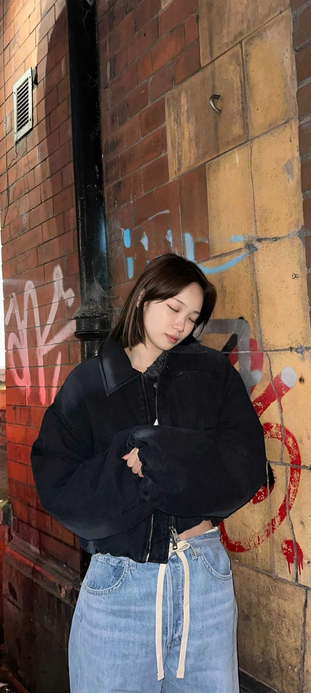 Wallpaper layar kunci hp Kim Chae-won 4K HD download — IZ*ONE, LE SSERAFIM