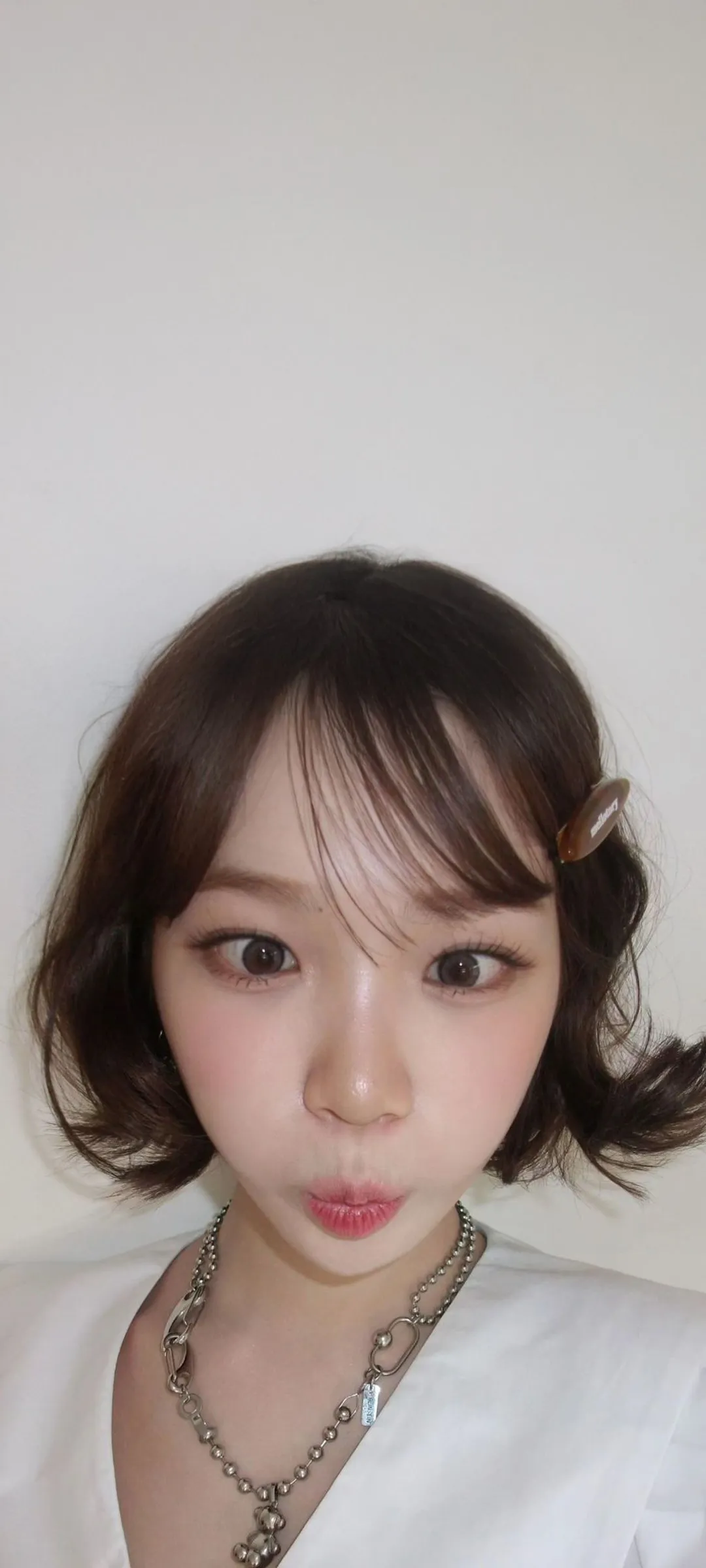 Kim Chae-won lock screen phone wallpaper 4K HD download — IZ*ONE, LE SSERAFIM
