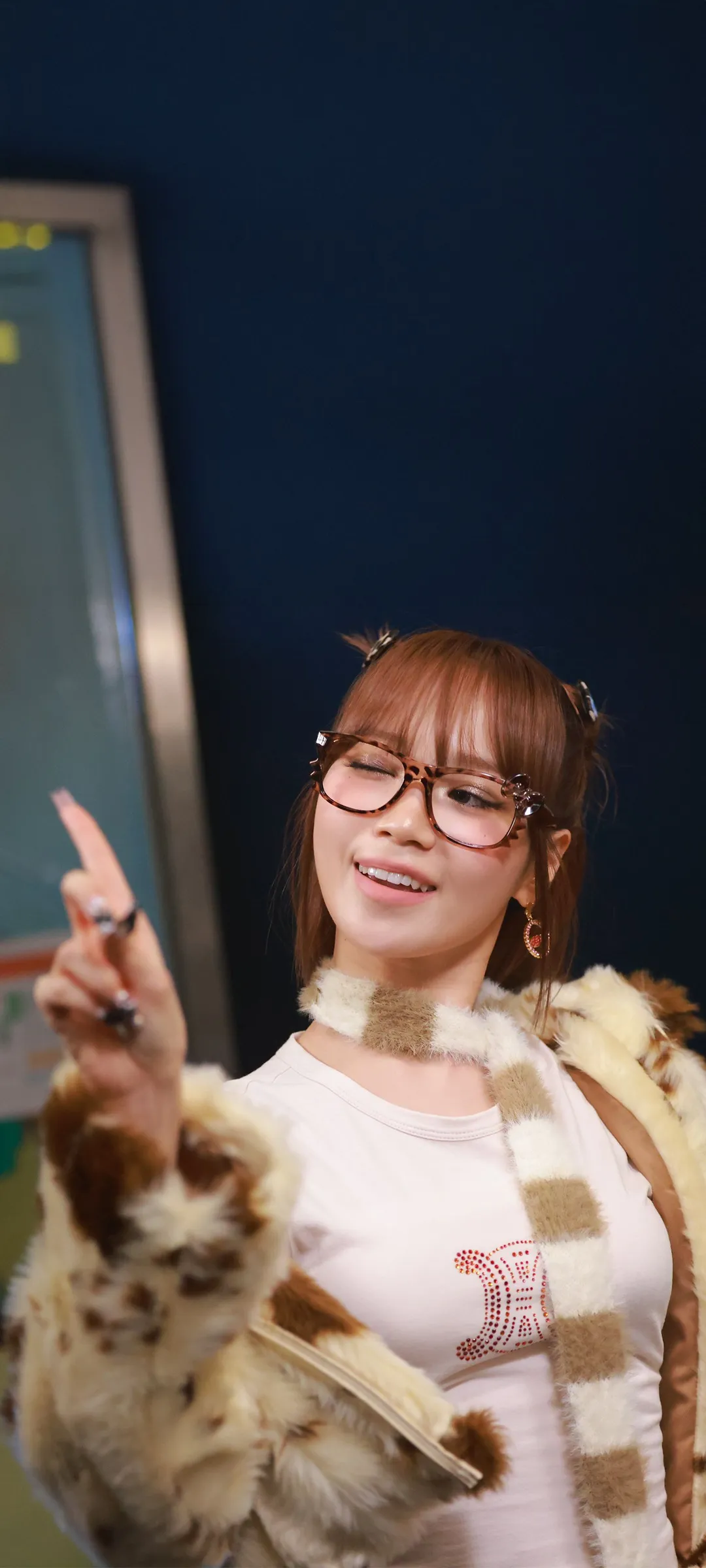 Wallpaper layar kunci hp Kim Chae-won 4K HD download — IZ*ONE, LE SSERAFIM