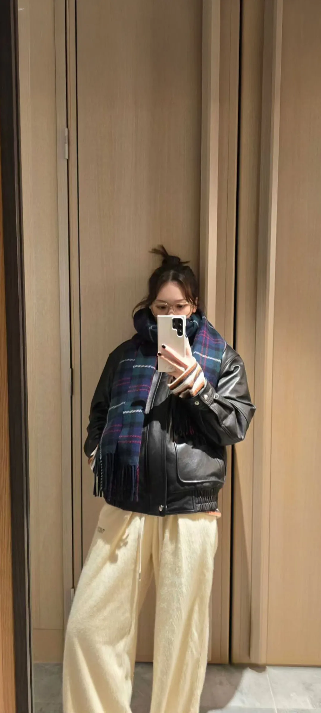 Wallpaper layar kunci hp Kim Chae-won 4K HD download — IZ*ONE, LE SSERAFIM