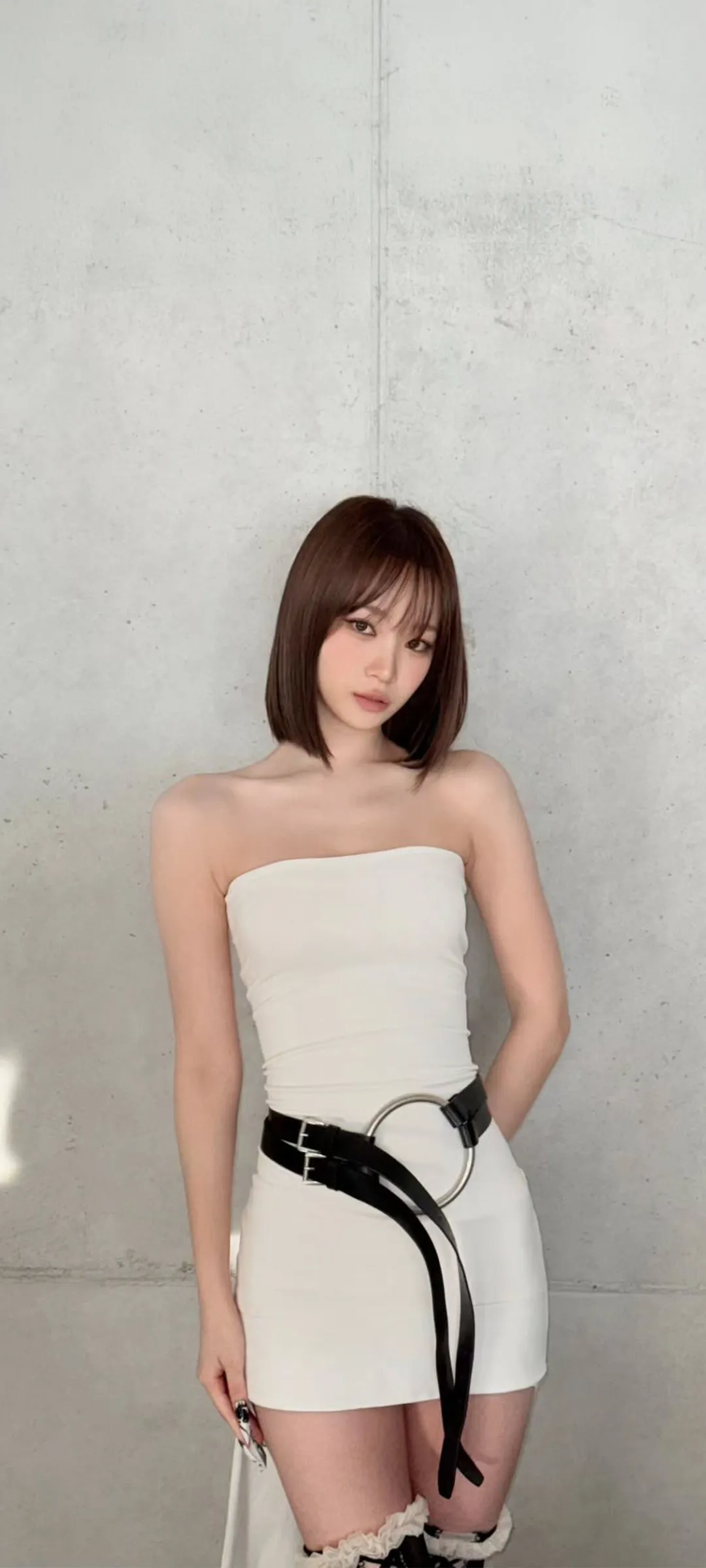 Kim Chae-won lock screen phone wallpaper 4K HD download — IZ*ONE, LE SSERAFIM