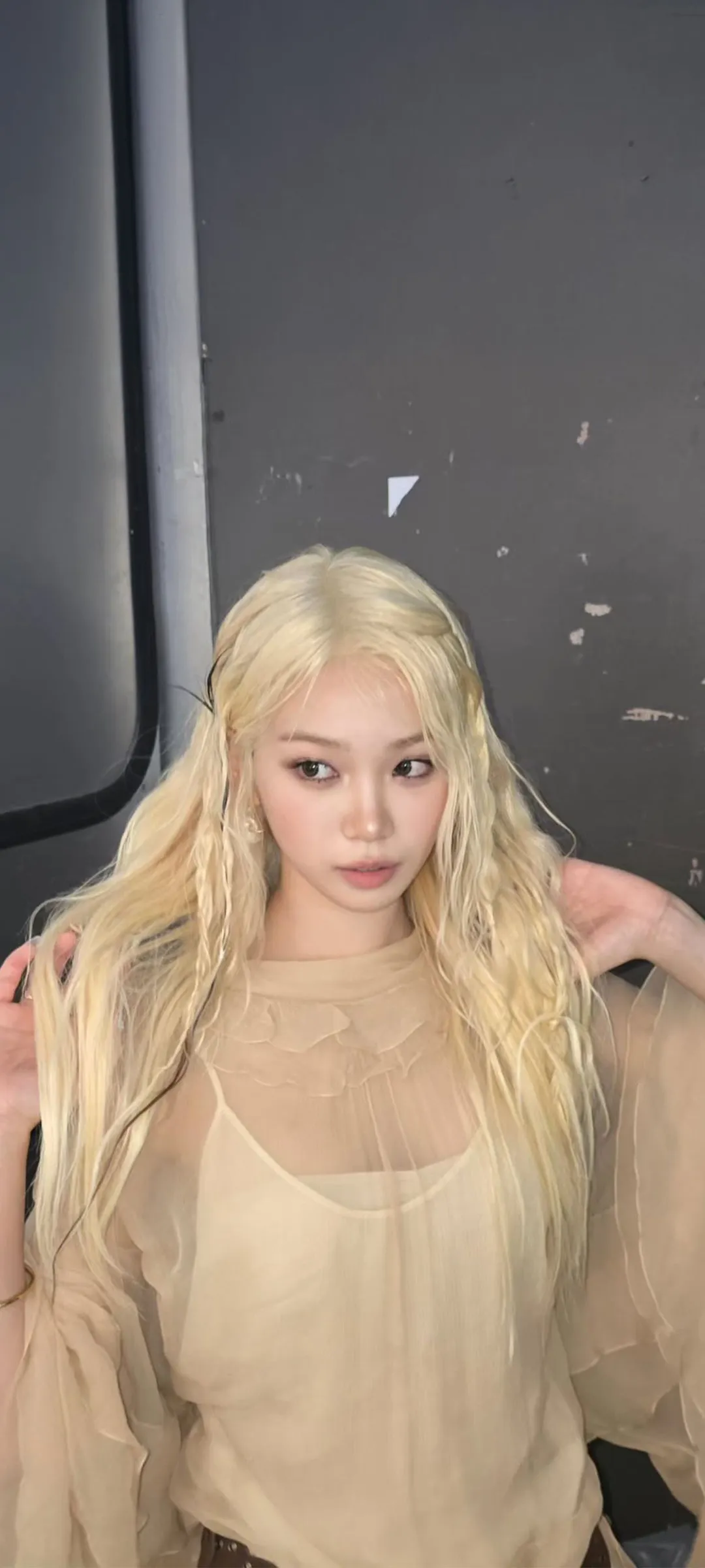 Wallpaper layar kunci hp Kim Chae-won 4K HD download — IZ*ONE, LE SSERAFIM