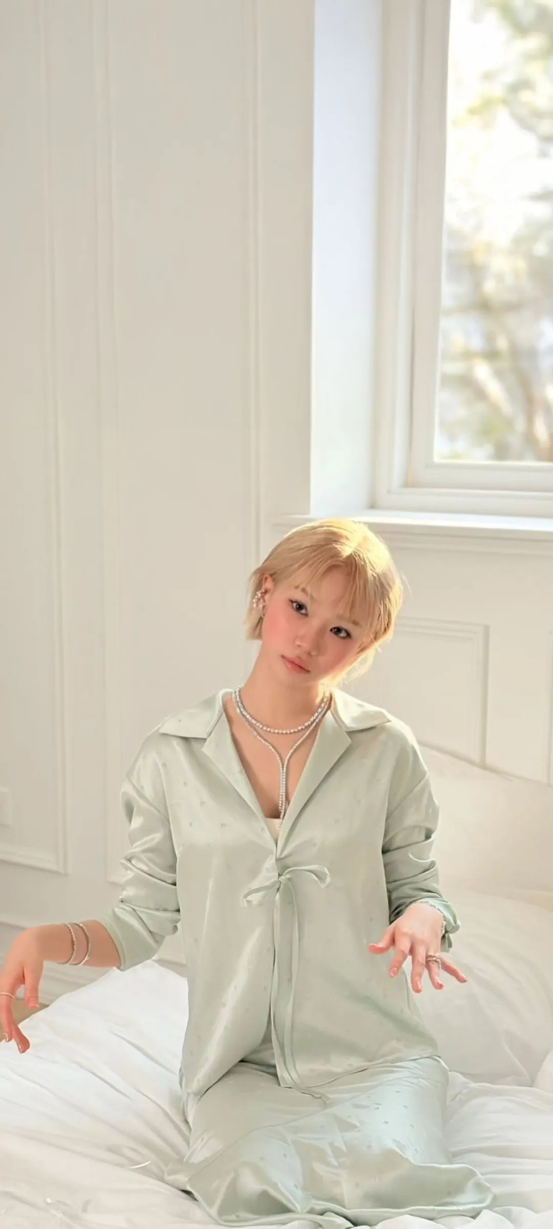 김채원 잠금화면 폰 배경화면 4K HD 다운로드 — 아이즈원, 르세라핌