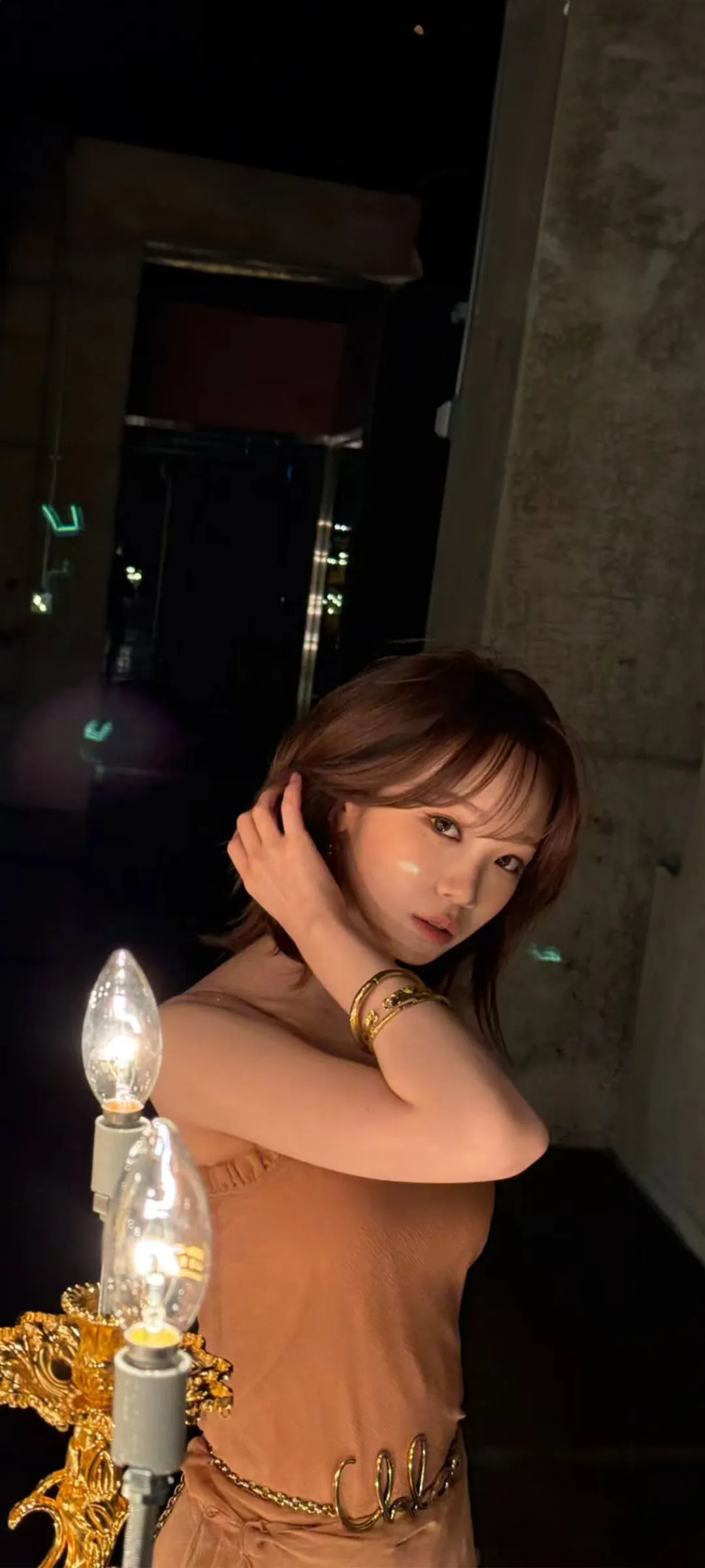 김채원 잠금화면 폰 배경화면 4K HD 다운로드 — 아이즈원, 르세라핌