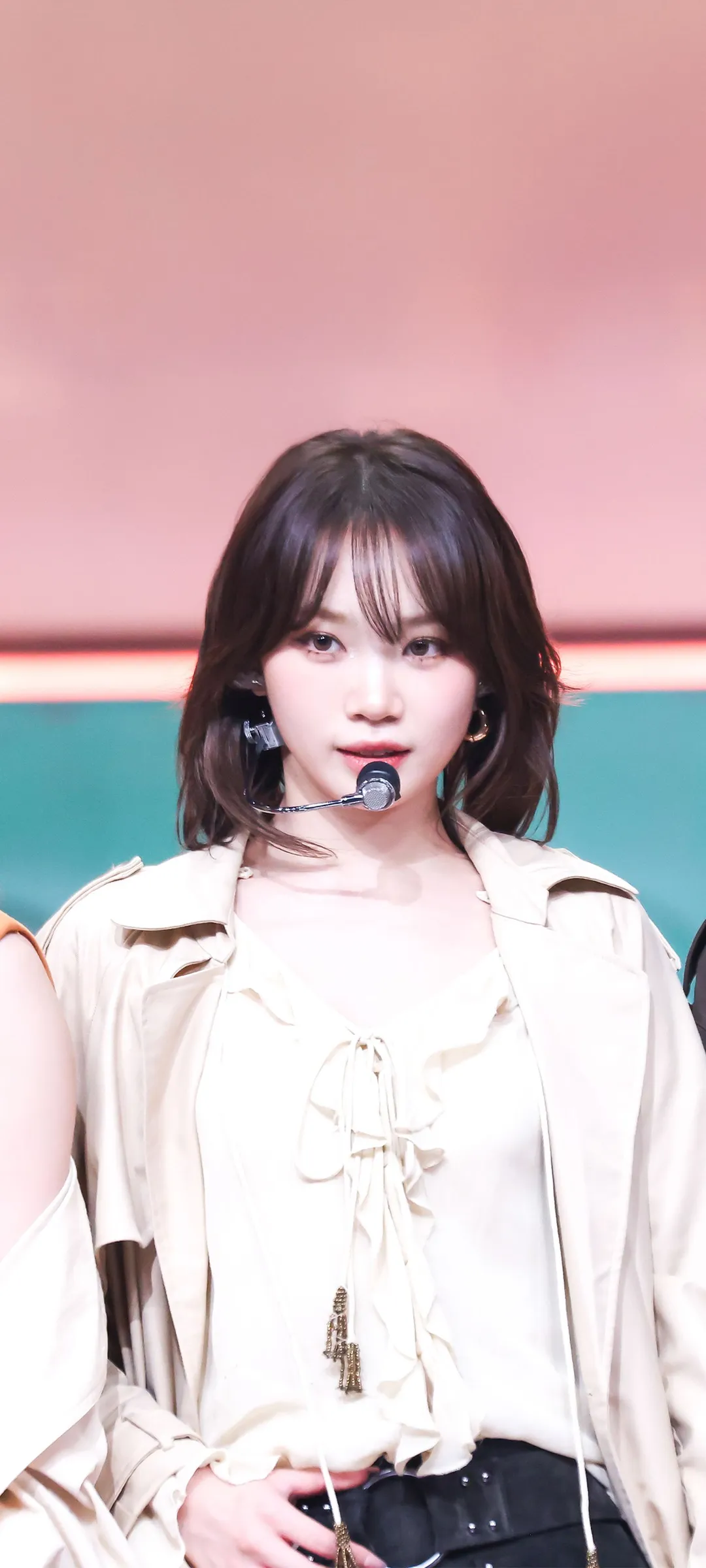 Wallpaper layar kunci hp Kim Chae-won 4K HD download — IZ*ONE, LE SSERAFIM